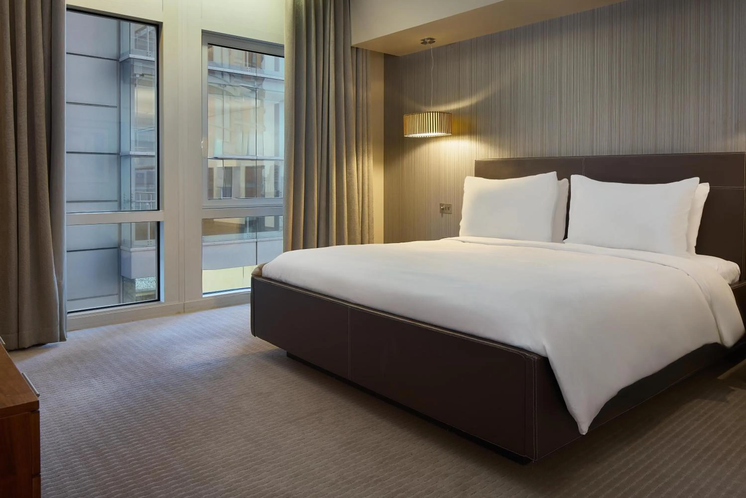 Photo of the whole room, Bed in Radisson Blu Hotel, London Canary Wharf East