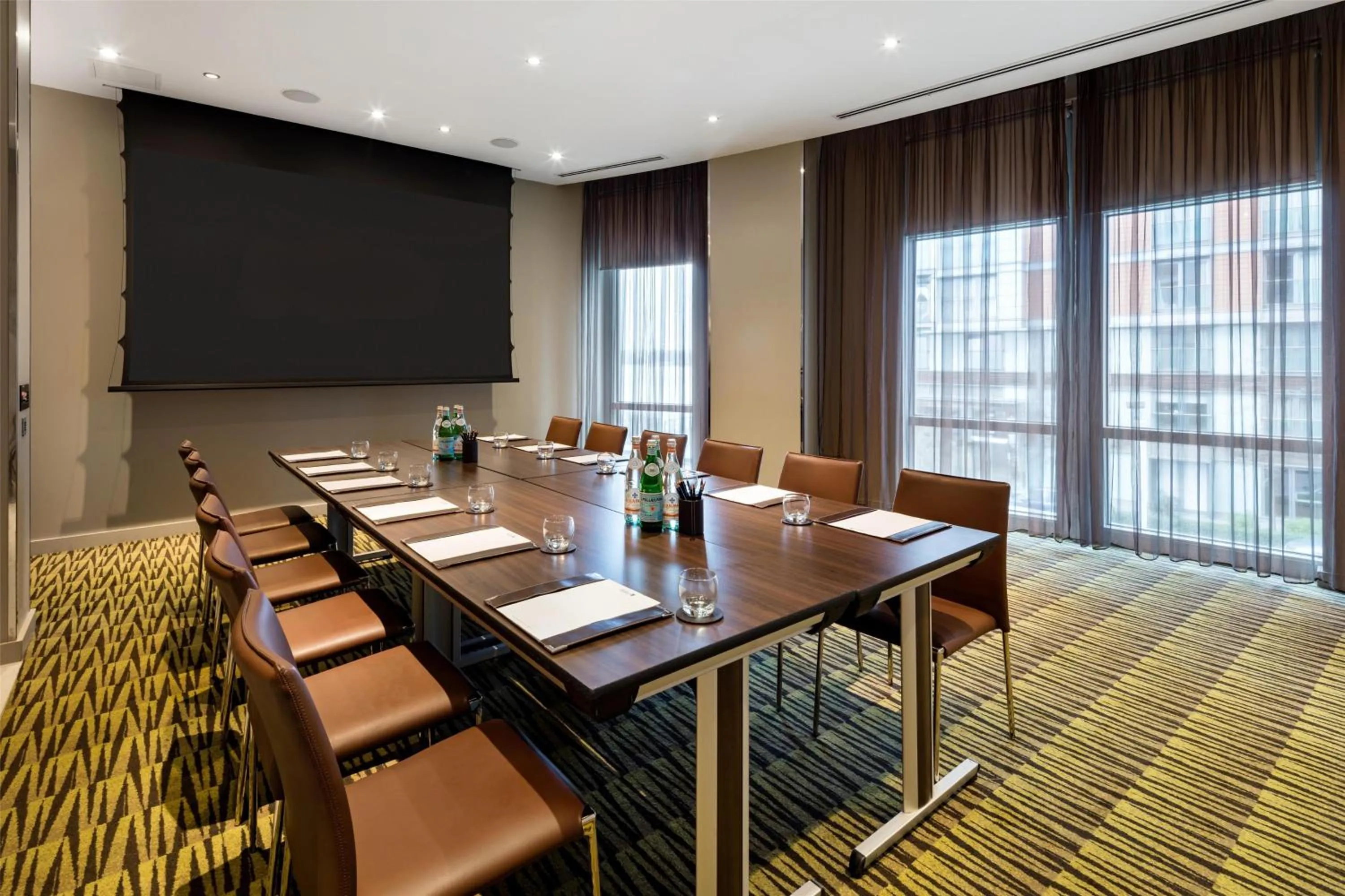 Meeting/conference room in Radisson Blu Hotel, London Canary Wharf East