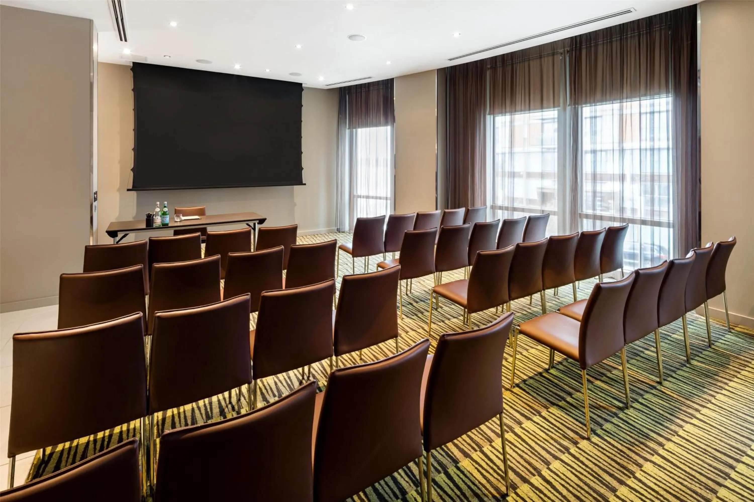 Meeting/conference room in Radisson Blu Hotel, London Canary Wharf East