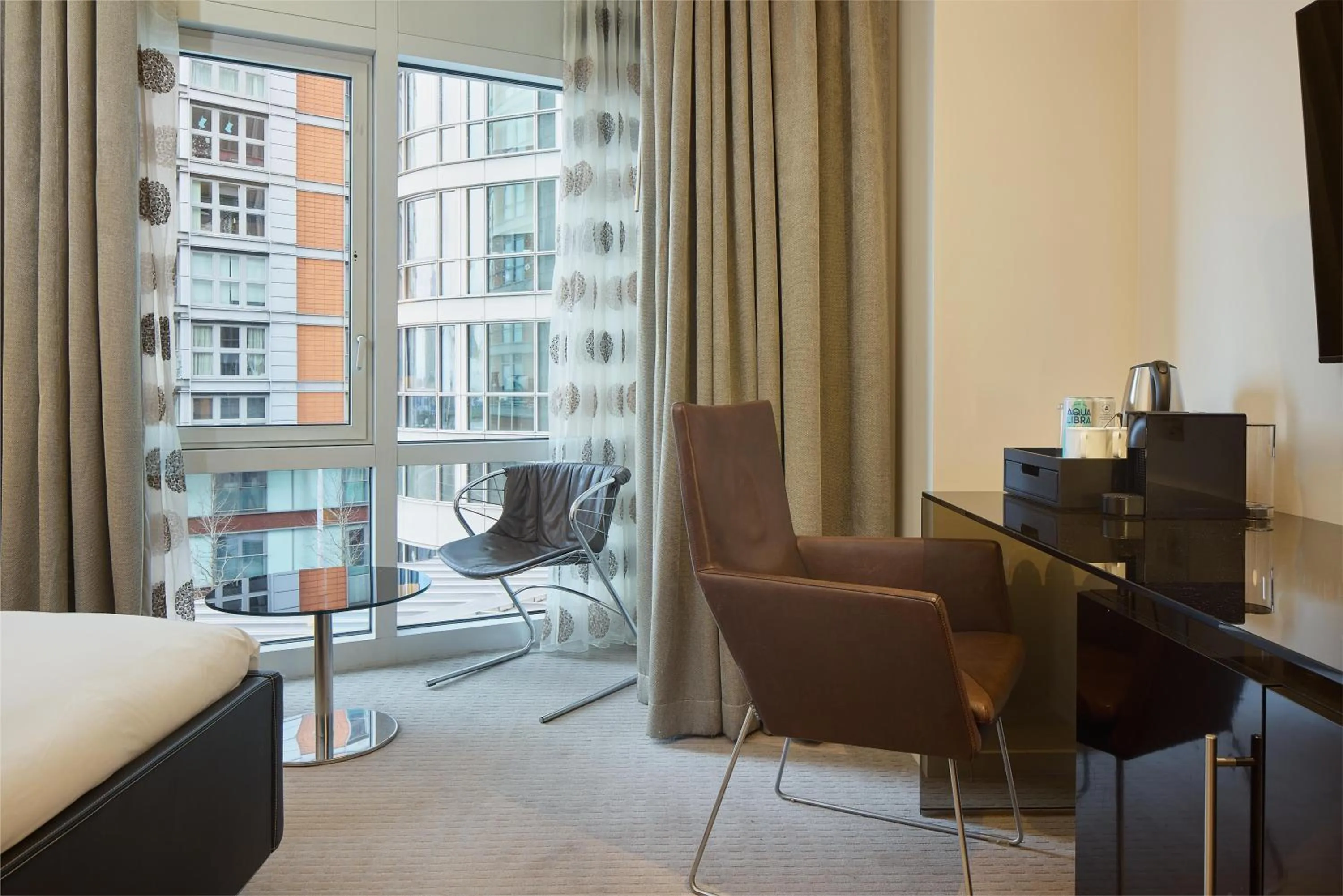 Bedroom in Radisson Blu Hotel, London Canary Wharf East