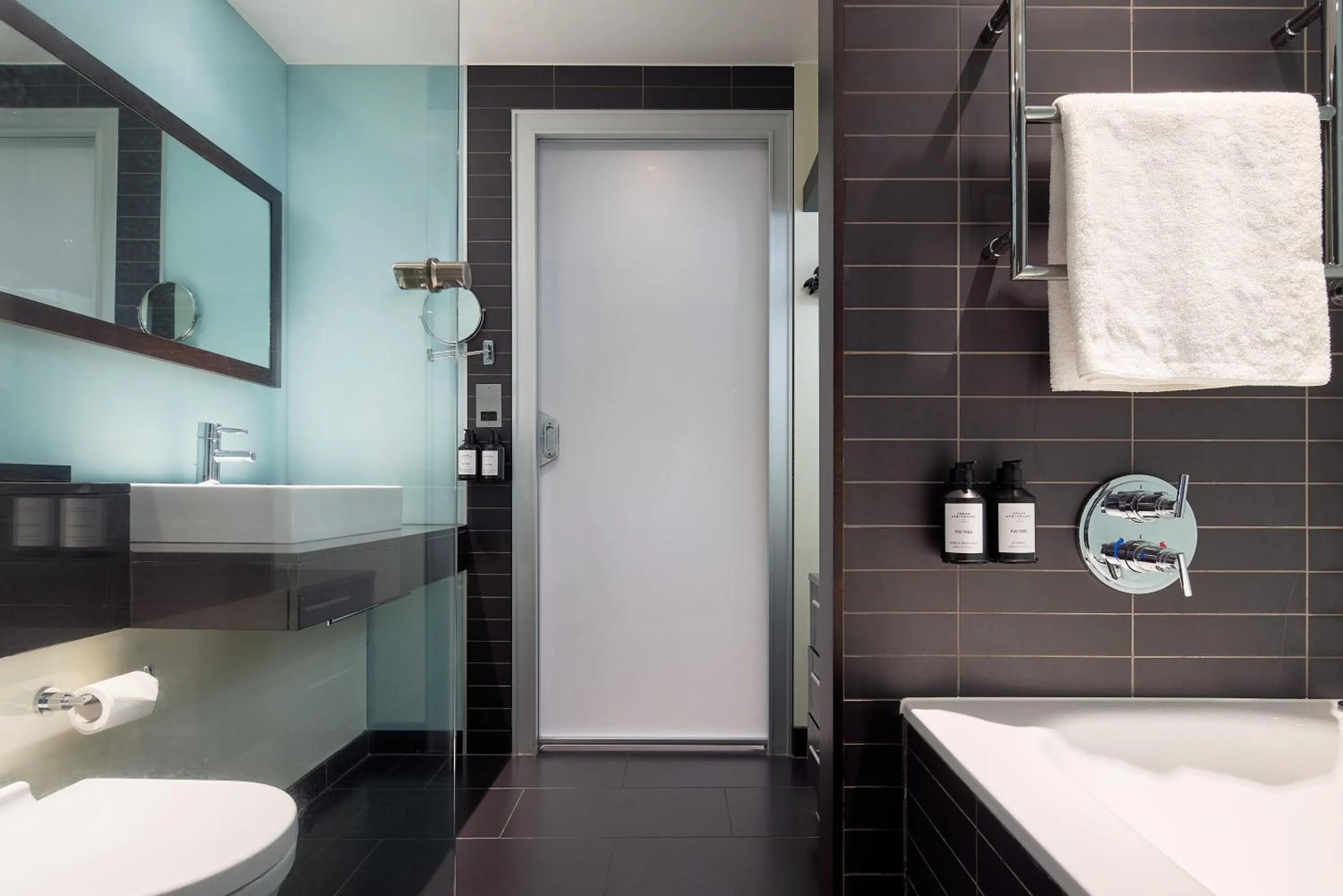 Bathroom in Radisson Blu Hotel, London Canary Wharf East