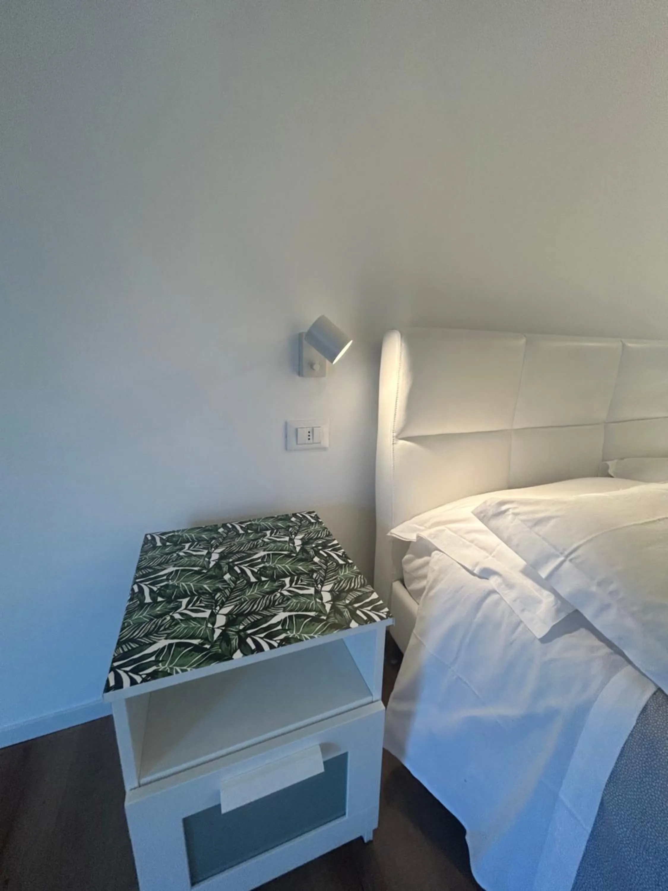 Decorative detail, Bed in New York B&B