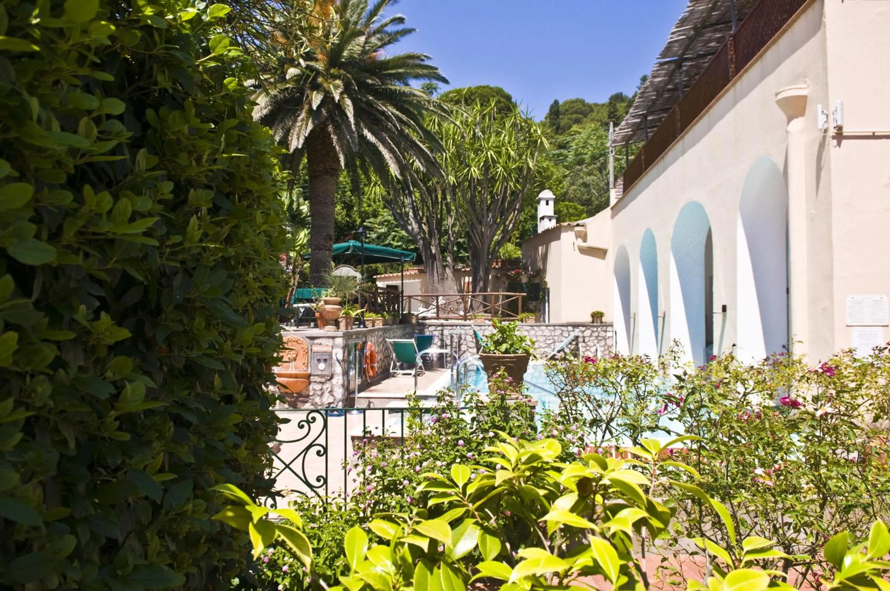 Pool view in Hotel Villa Sarah