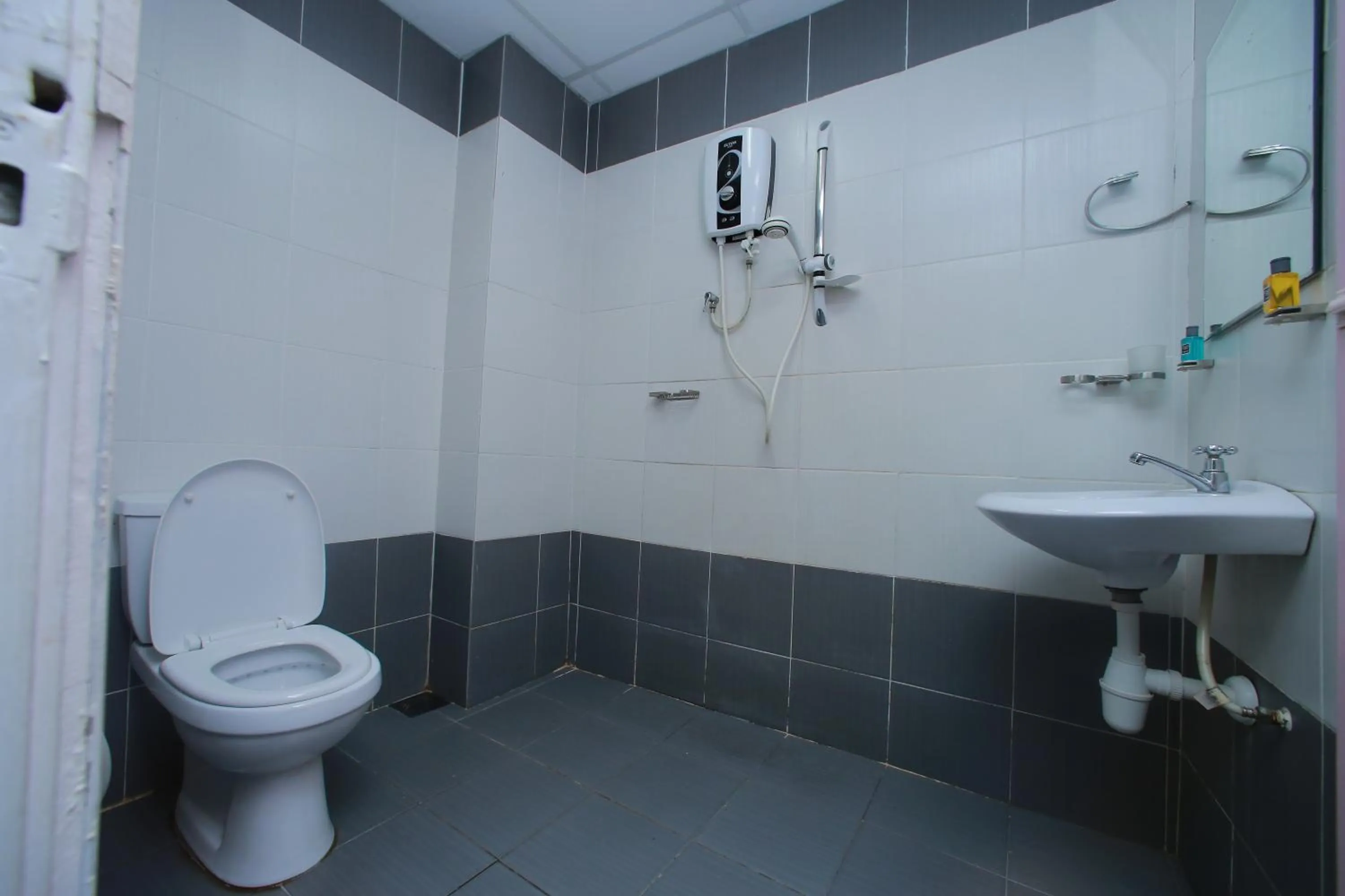 Bathroom in Lacomme Inn