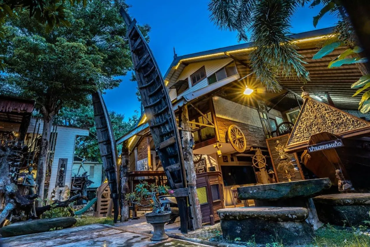 Suankaew Art Cottage