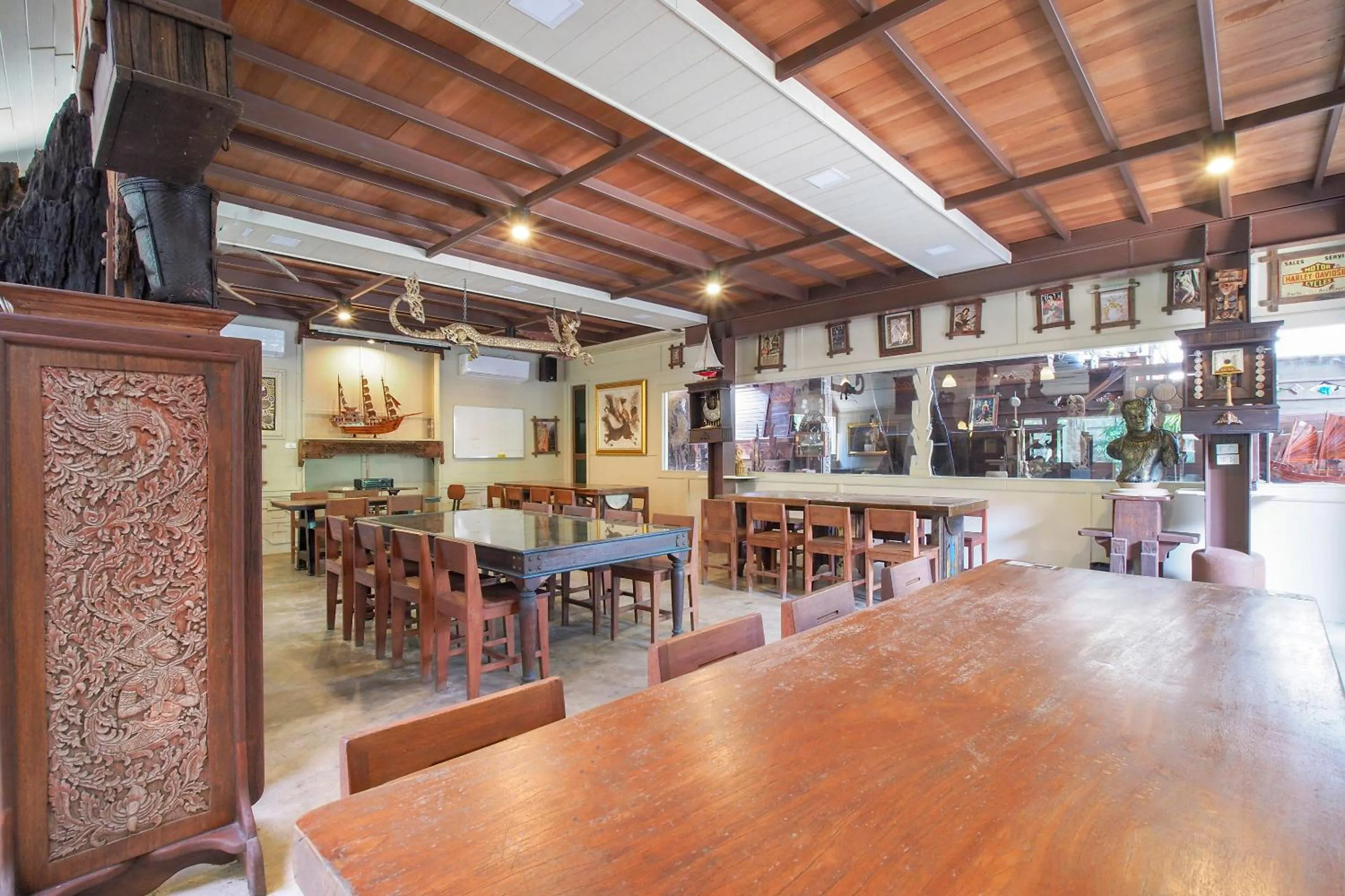 Restaurant/places to eat in Suankaew Art Cottage