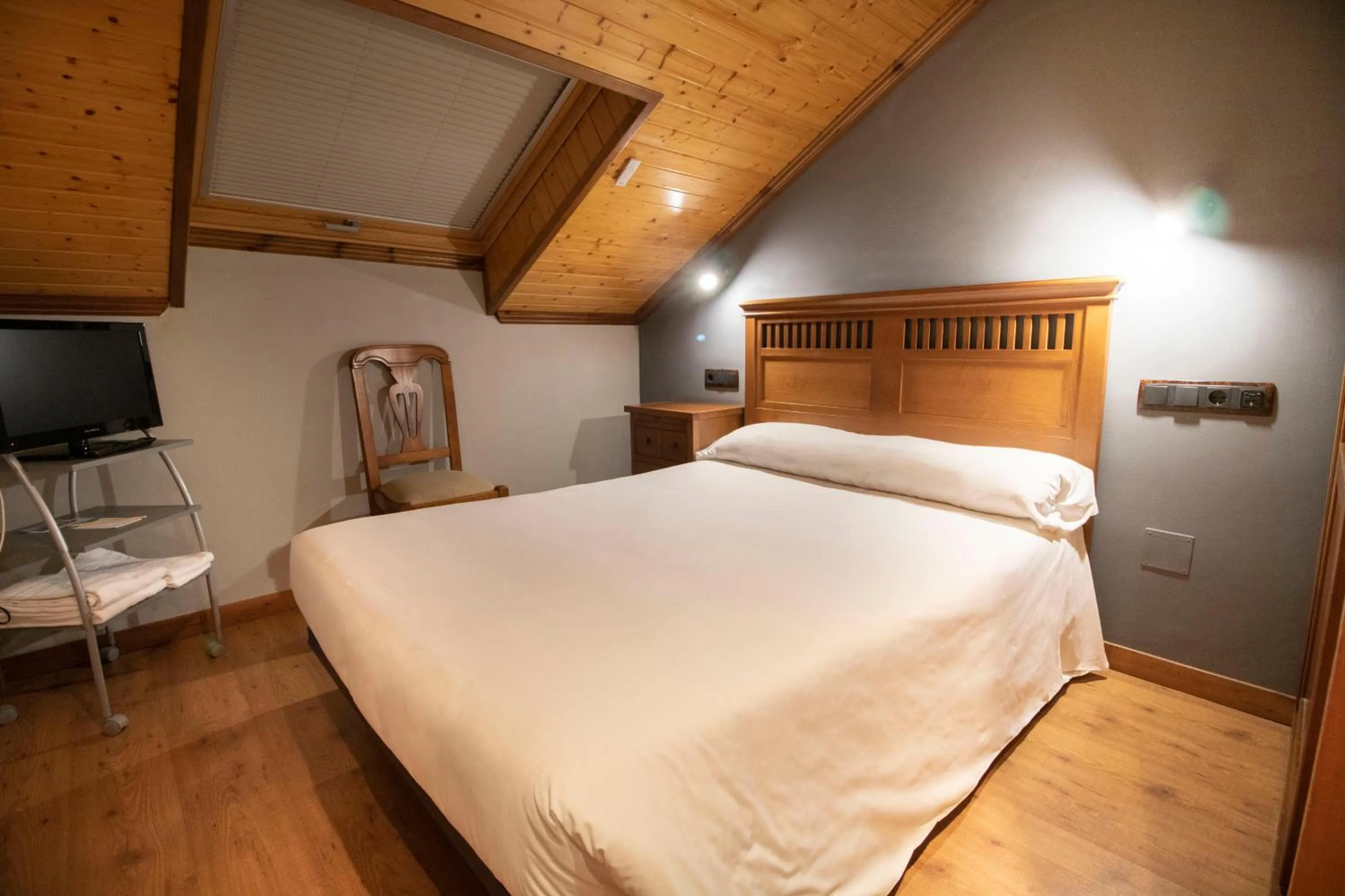 Bed in Alda Casco Antiguo