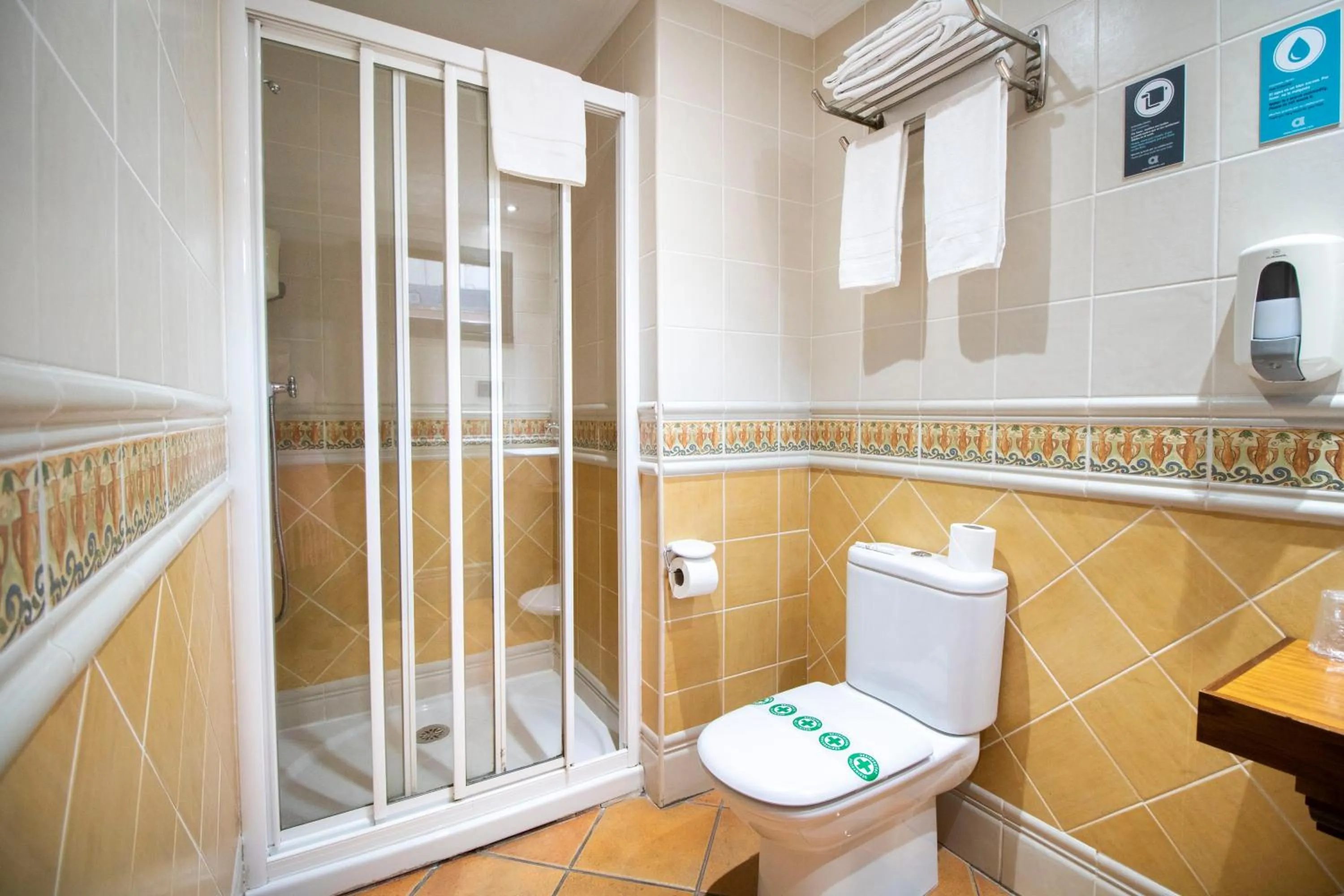 Bathroom in Alda Casco Antiguo