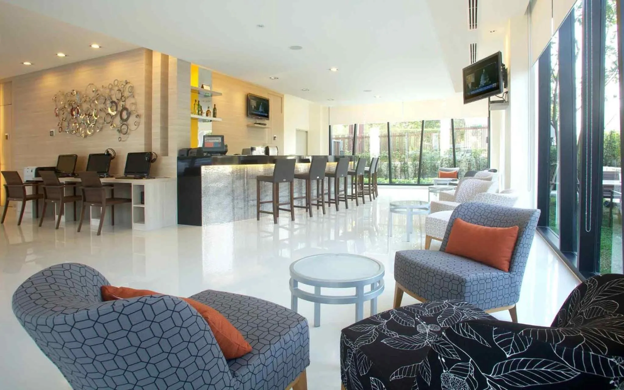 Lounge or bar in Ibis Hua Hin