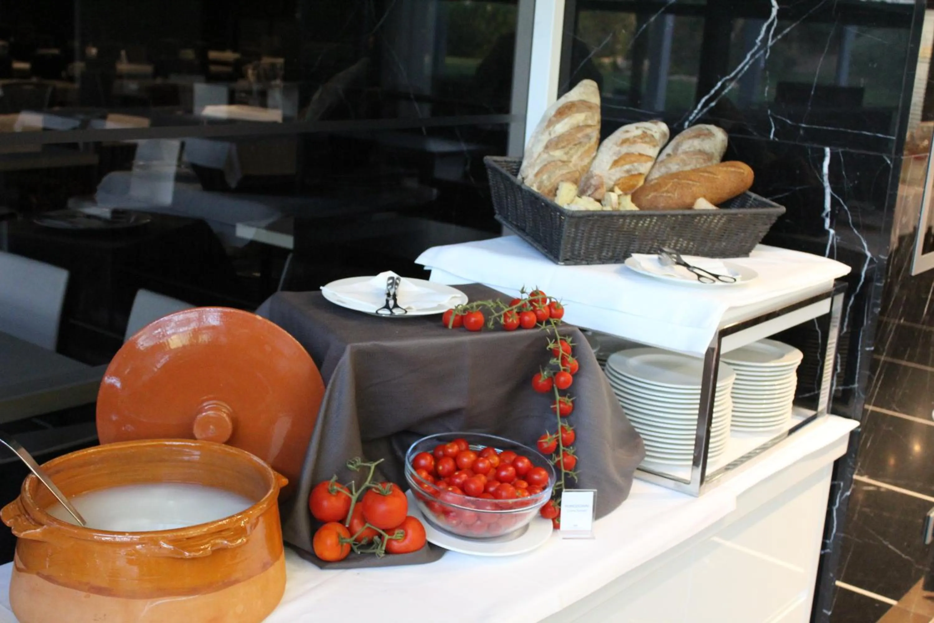 Continental breakfast in Parco Dei Principi Hotel Congress & SPA