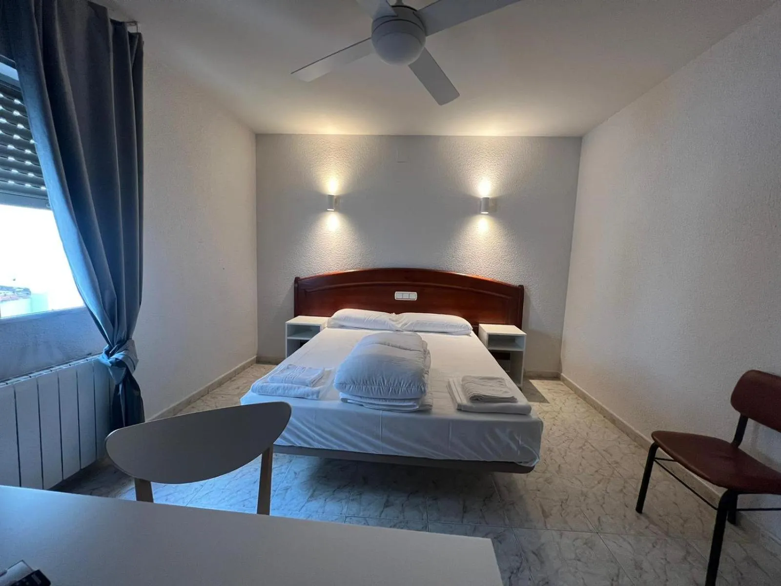 Bed in Hostal la Embajada