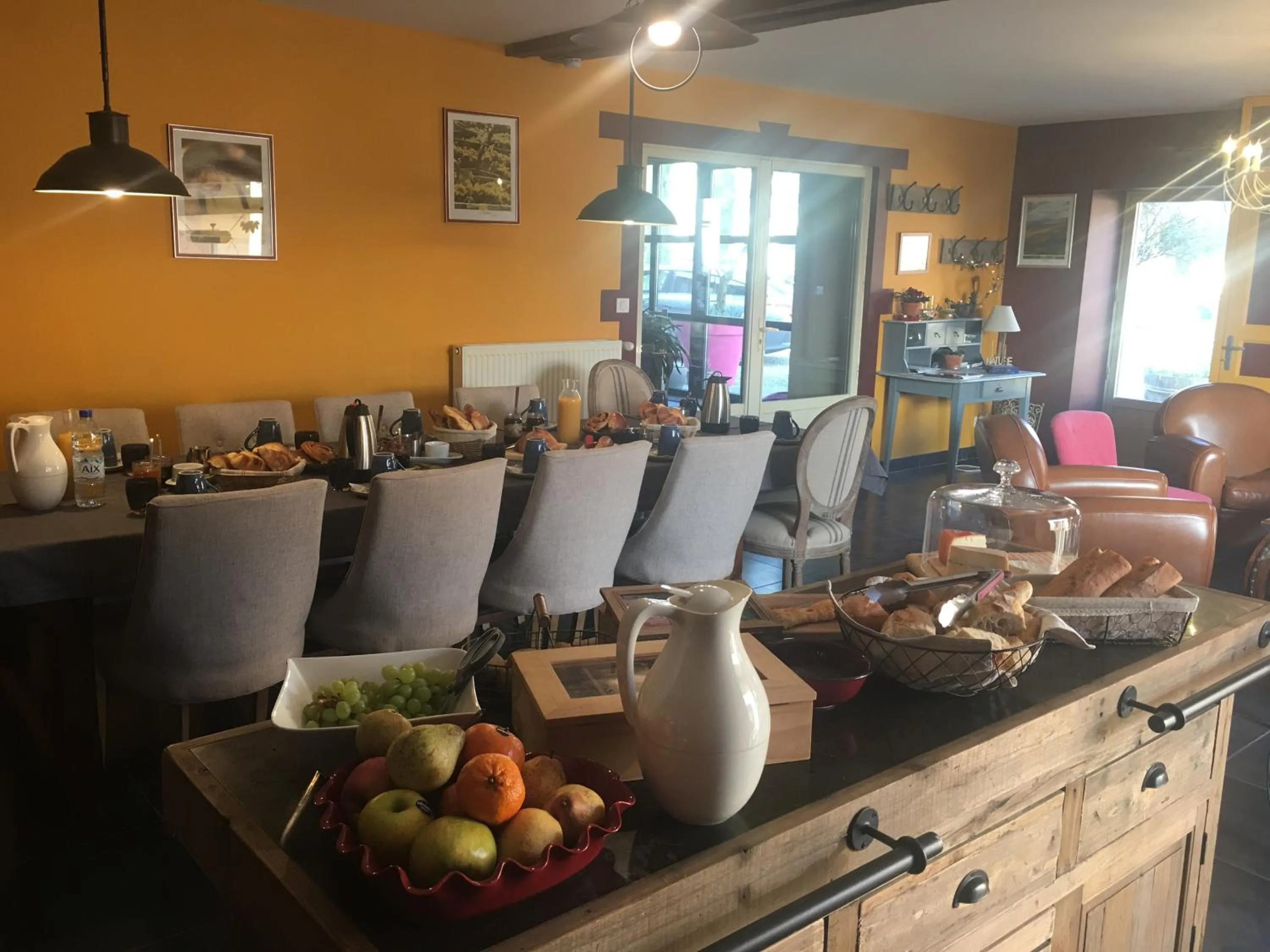 Restaurant/places to eat in Le Clos de la Challangette