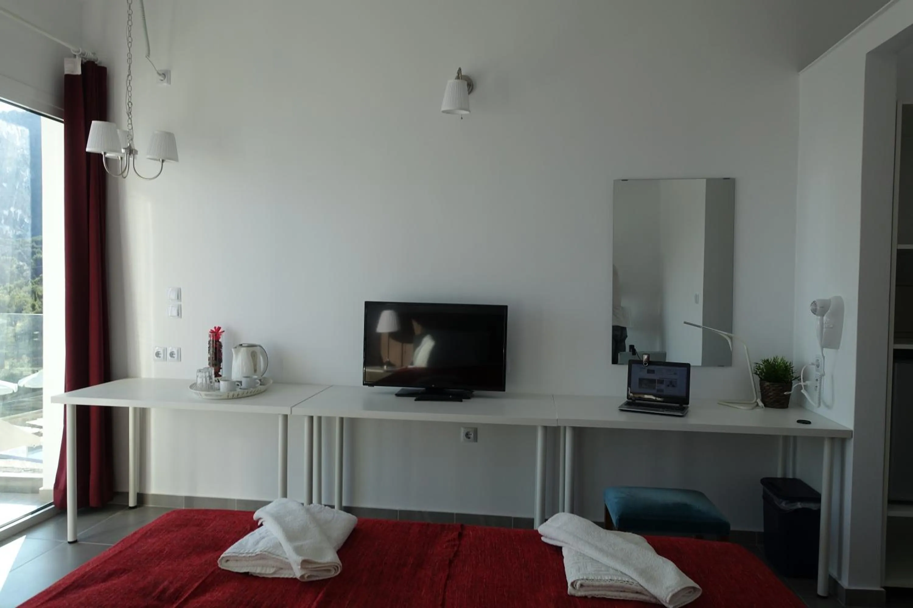 Day, Bed in Hotel Rene