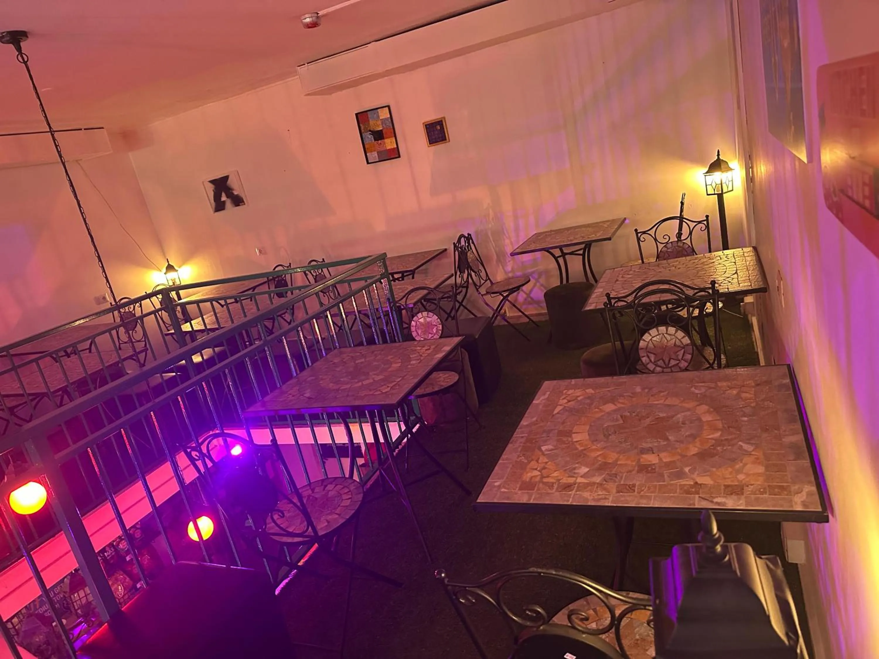 Dining area in NEW GENERATION HOSTEL Milan center