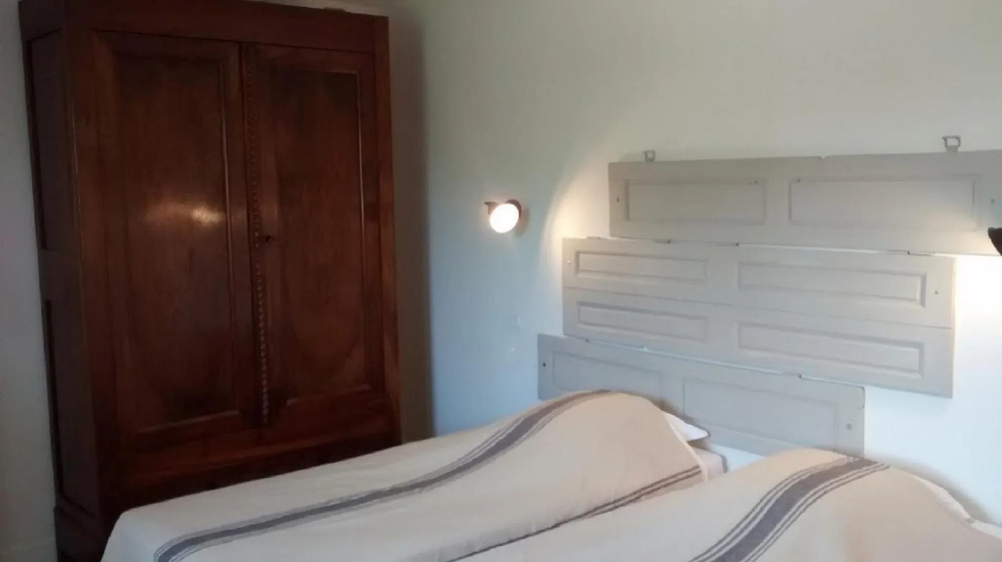 Bed in Mas la Vitalis Chambres D'Hôtes