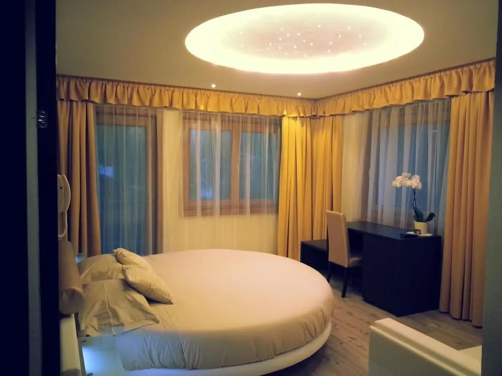 Photo of the whole room, Bed in Hotel al Sole