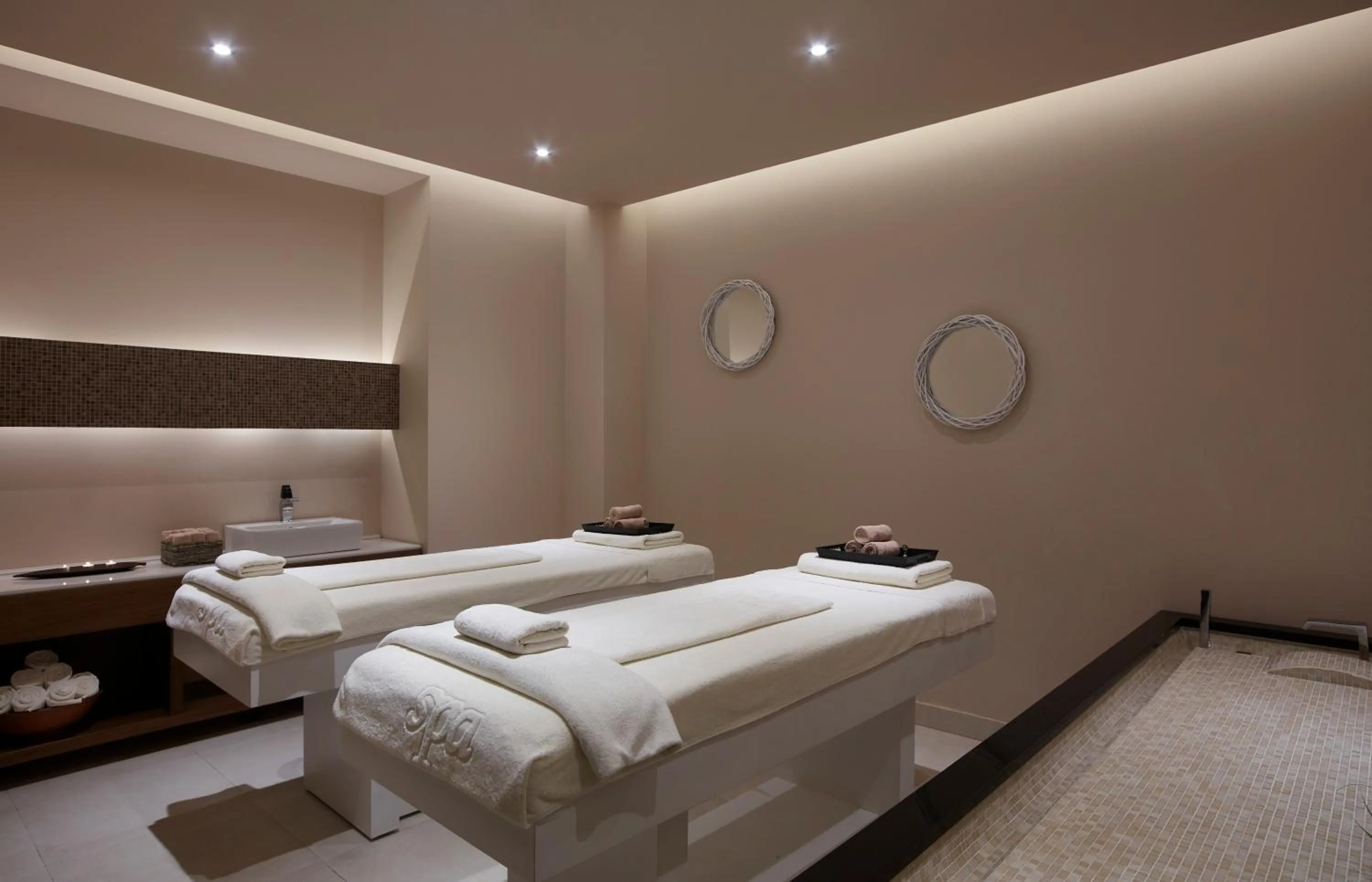 Massage in Boutique 5 Hotel & Spa - Adults Only