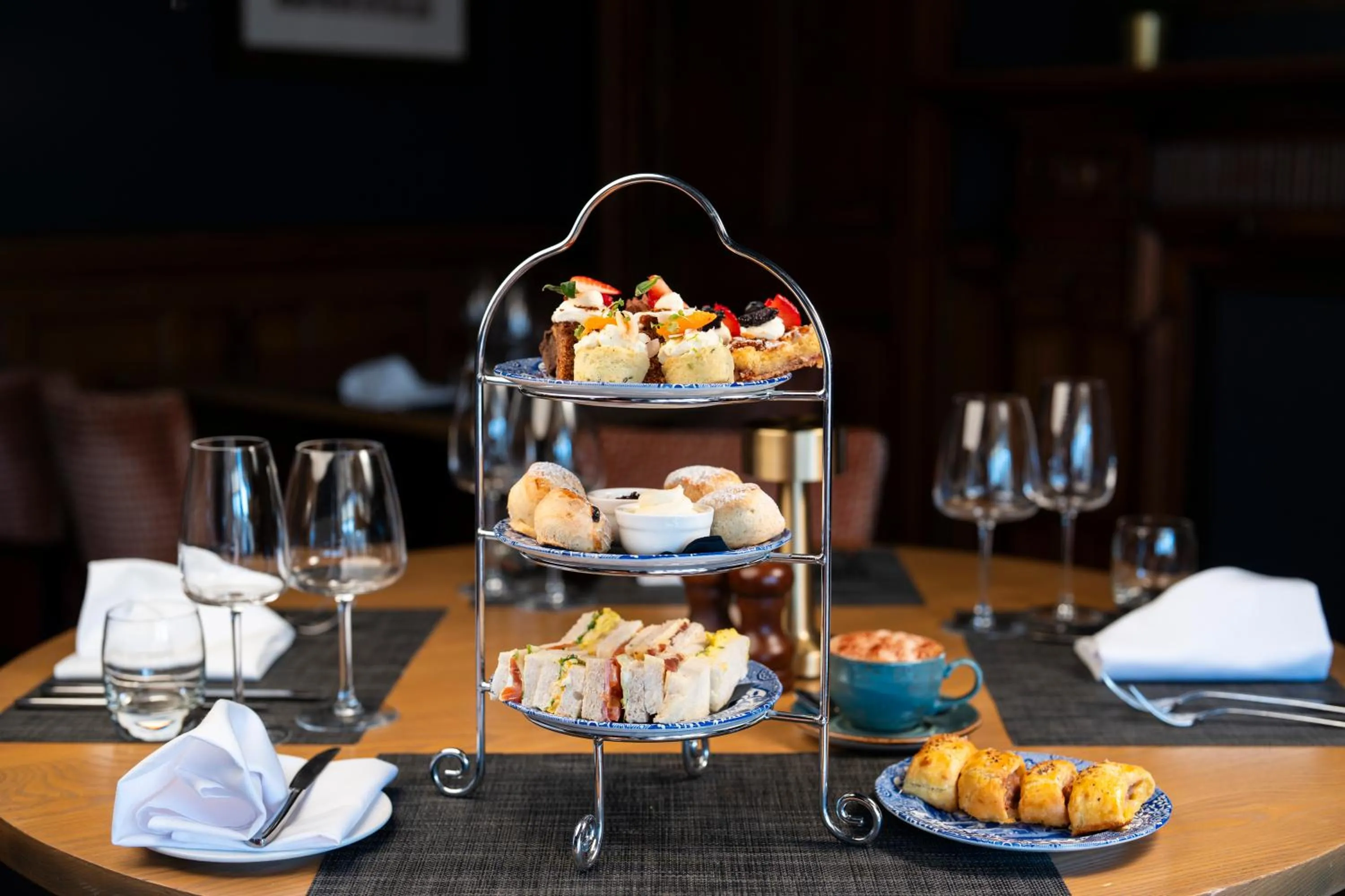 Restaurant/places to eat in Sherbrooke Castle Hotel