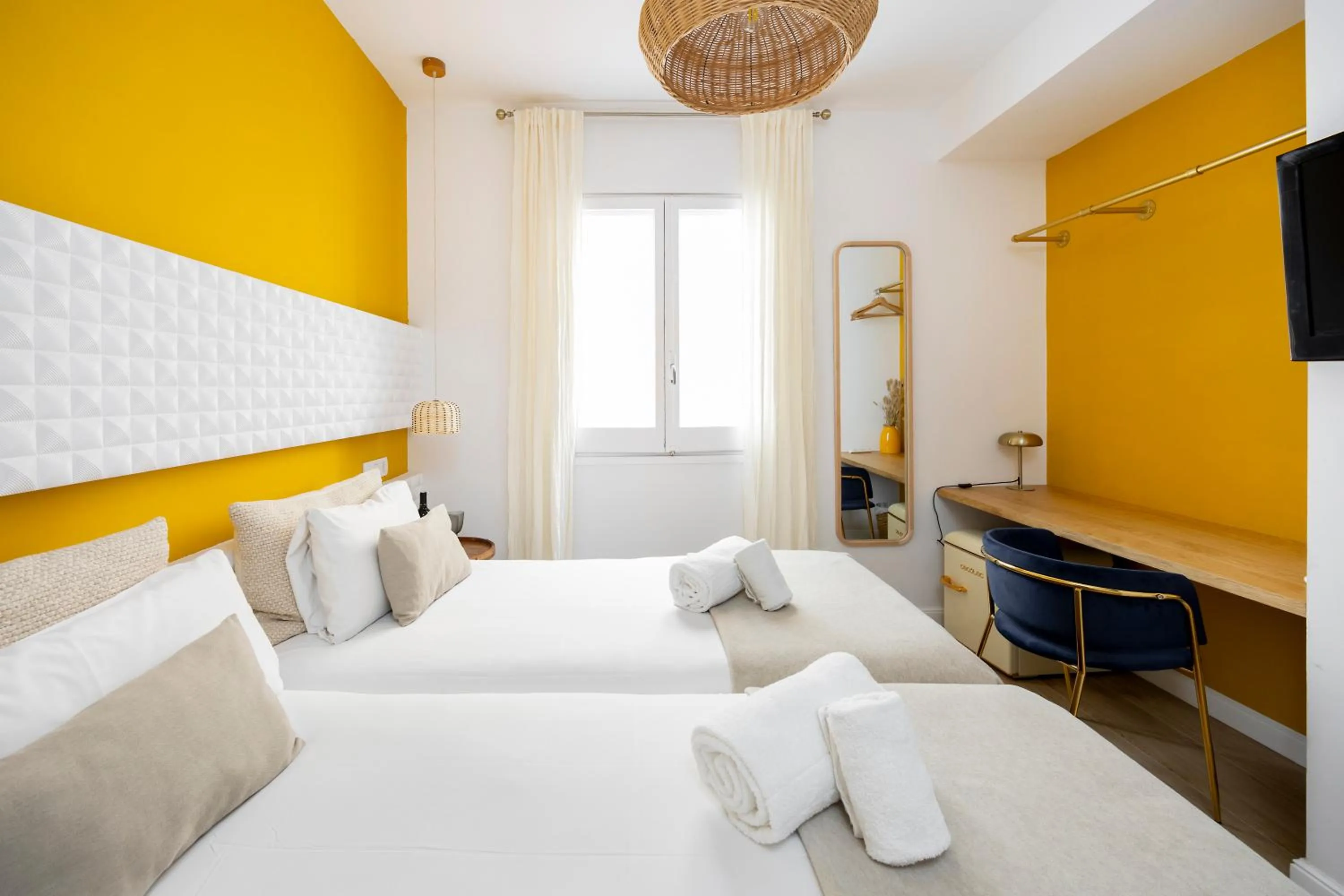 Bedroom, Bed in Hostal Barcelona Centro