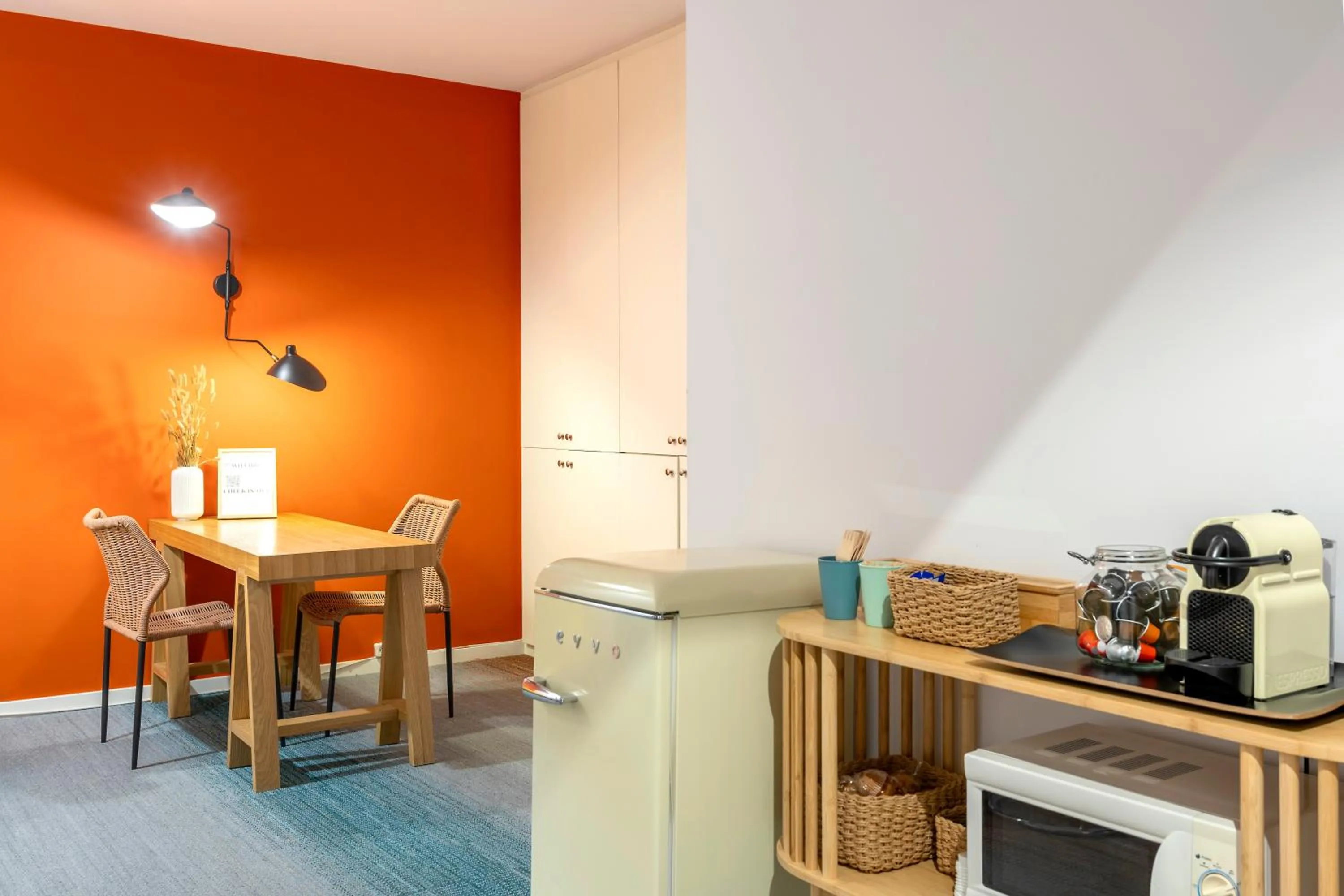 Communal lounge/ TV room in Hostal Barcelona Centro