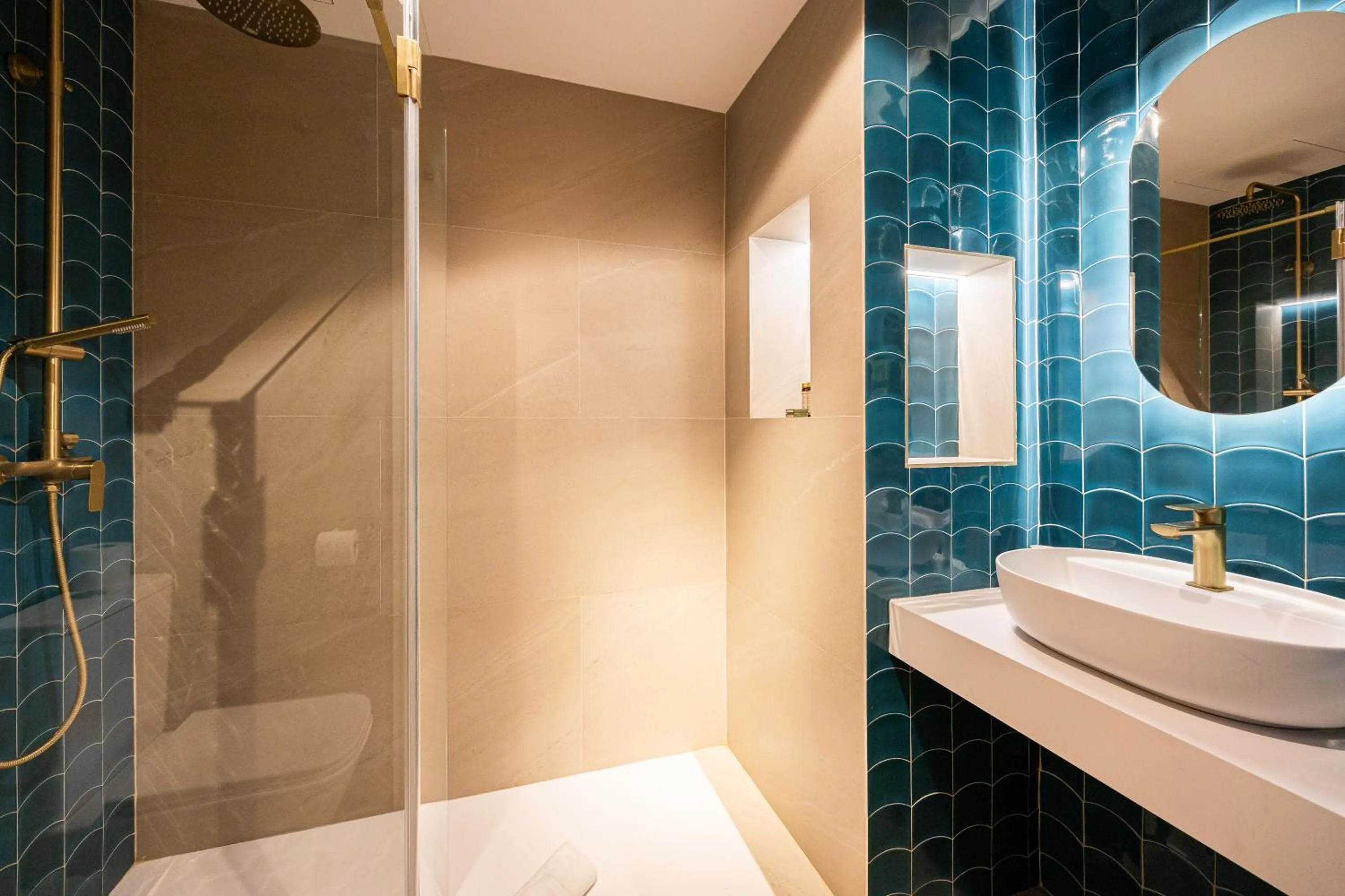 Shower in Hostal Barcelona Centro