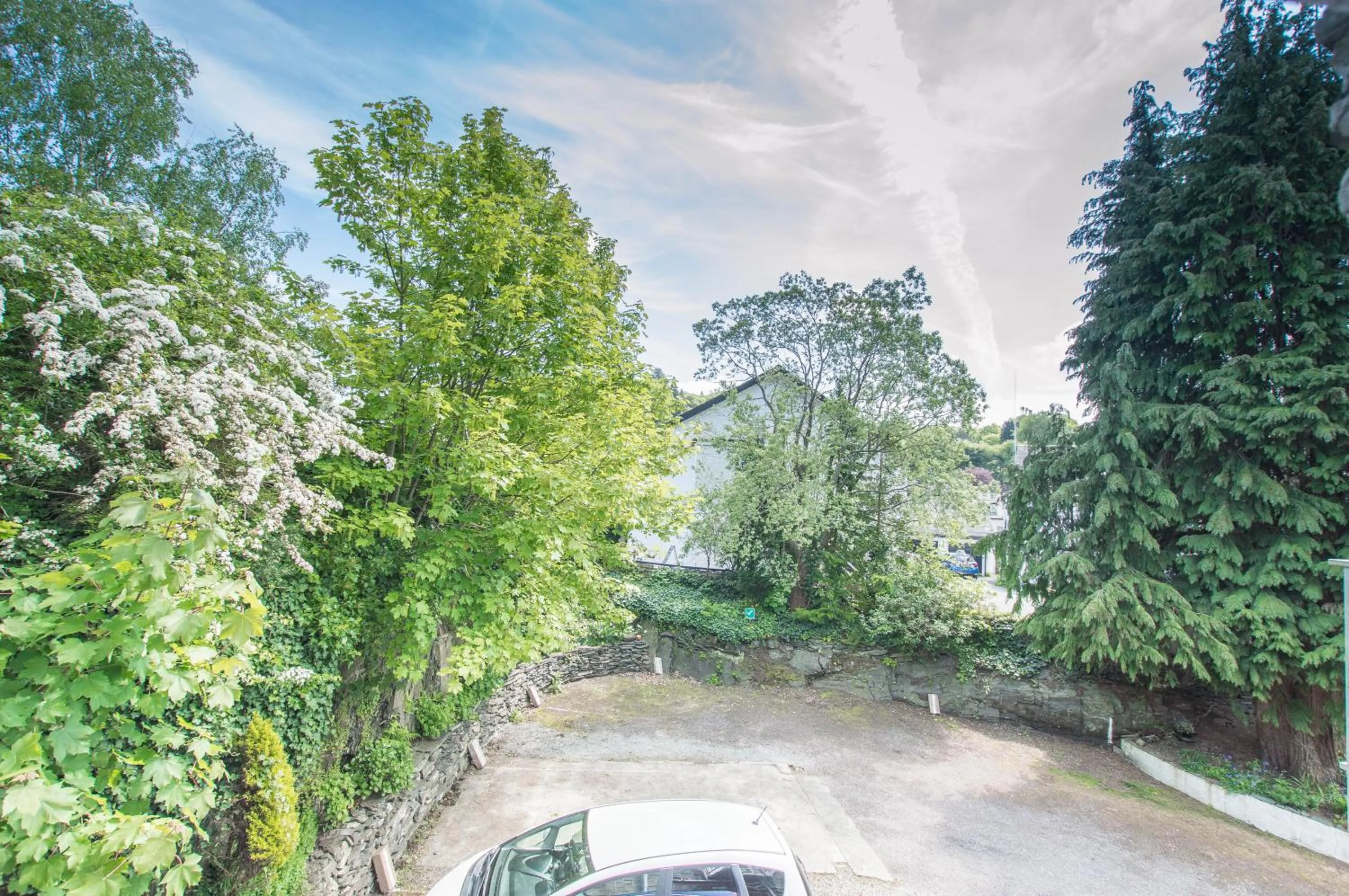 Parking in Elim Bank Guest House