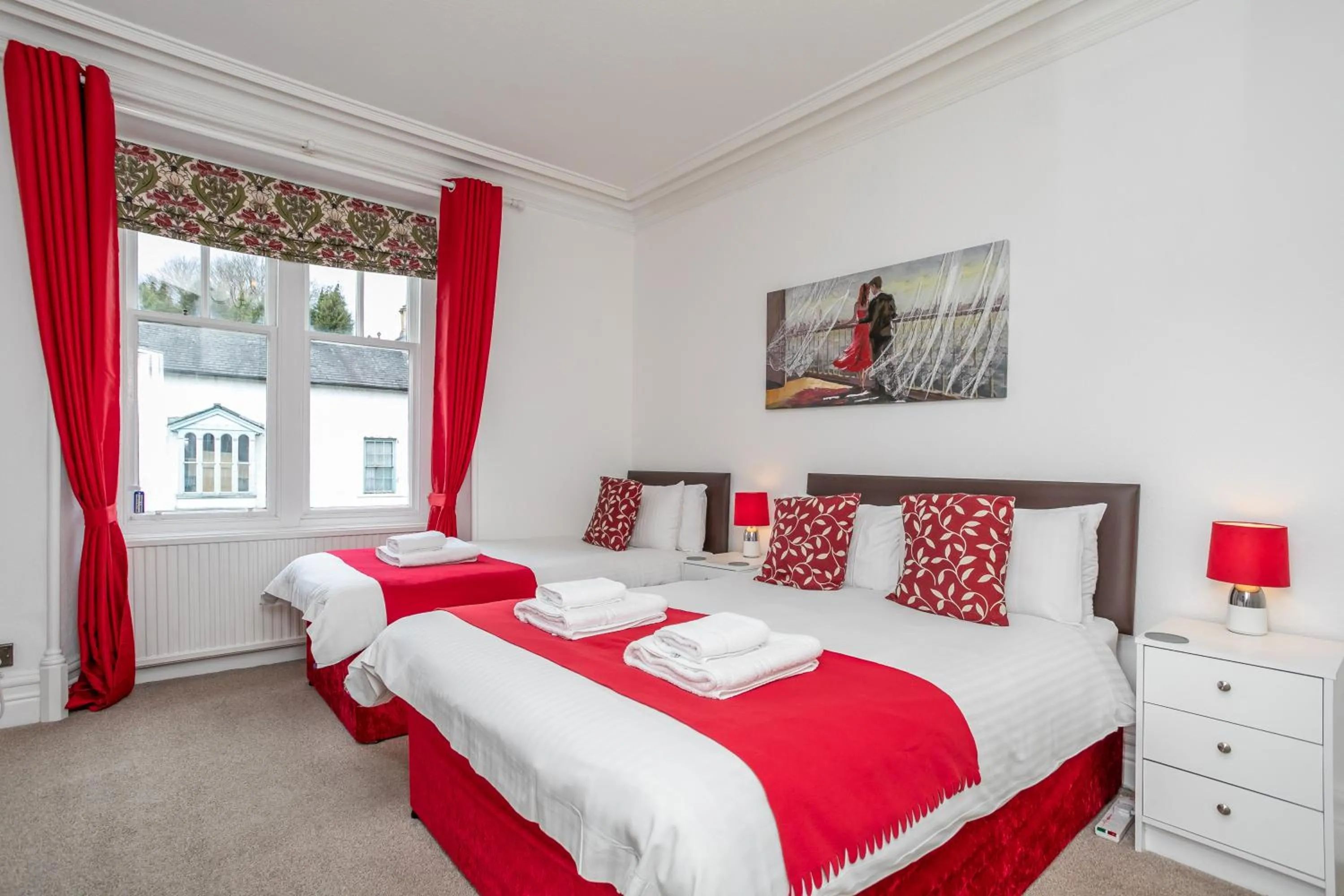 Shower, Bed in Elim Bank Guest House