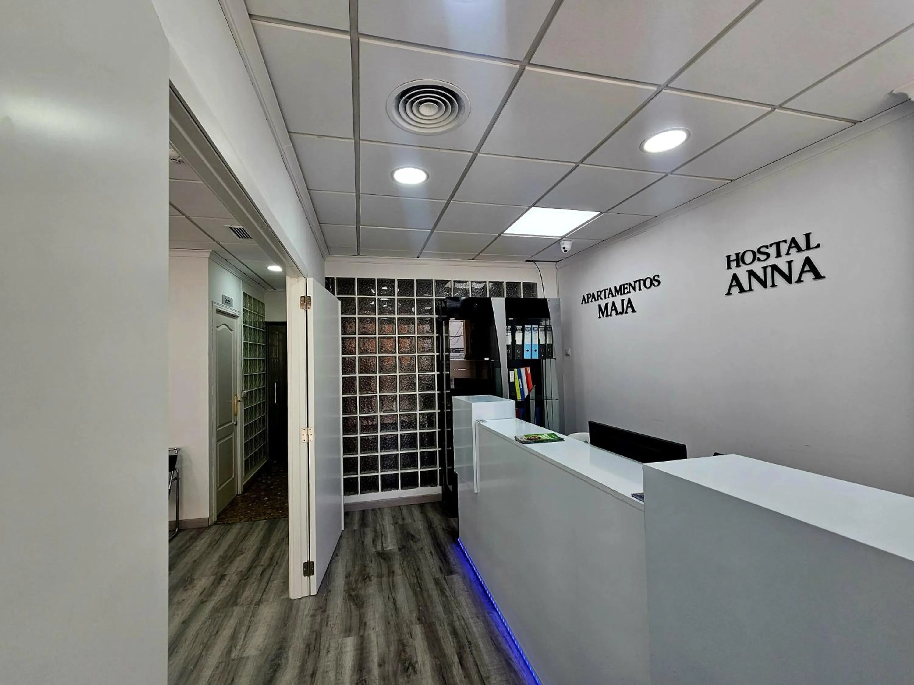 Property building in Apartamentos Maja