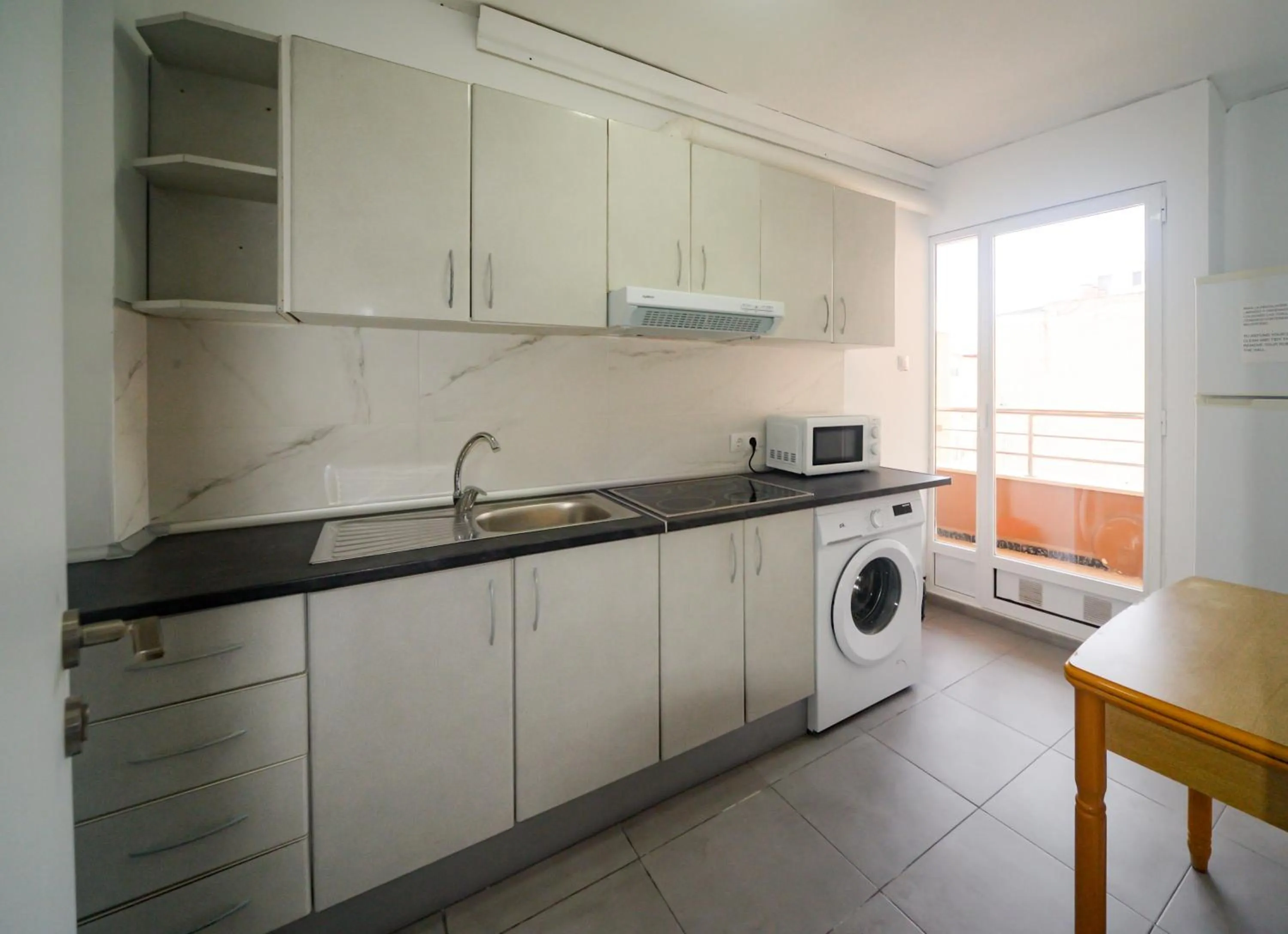 Kitchen or kitchenette in Apartamentos Maja