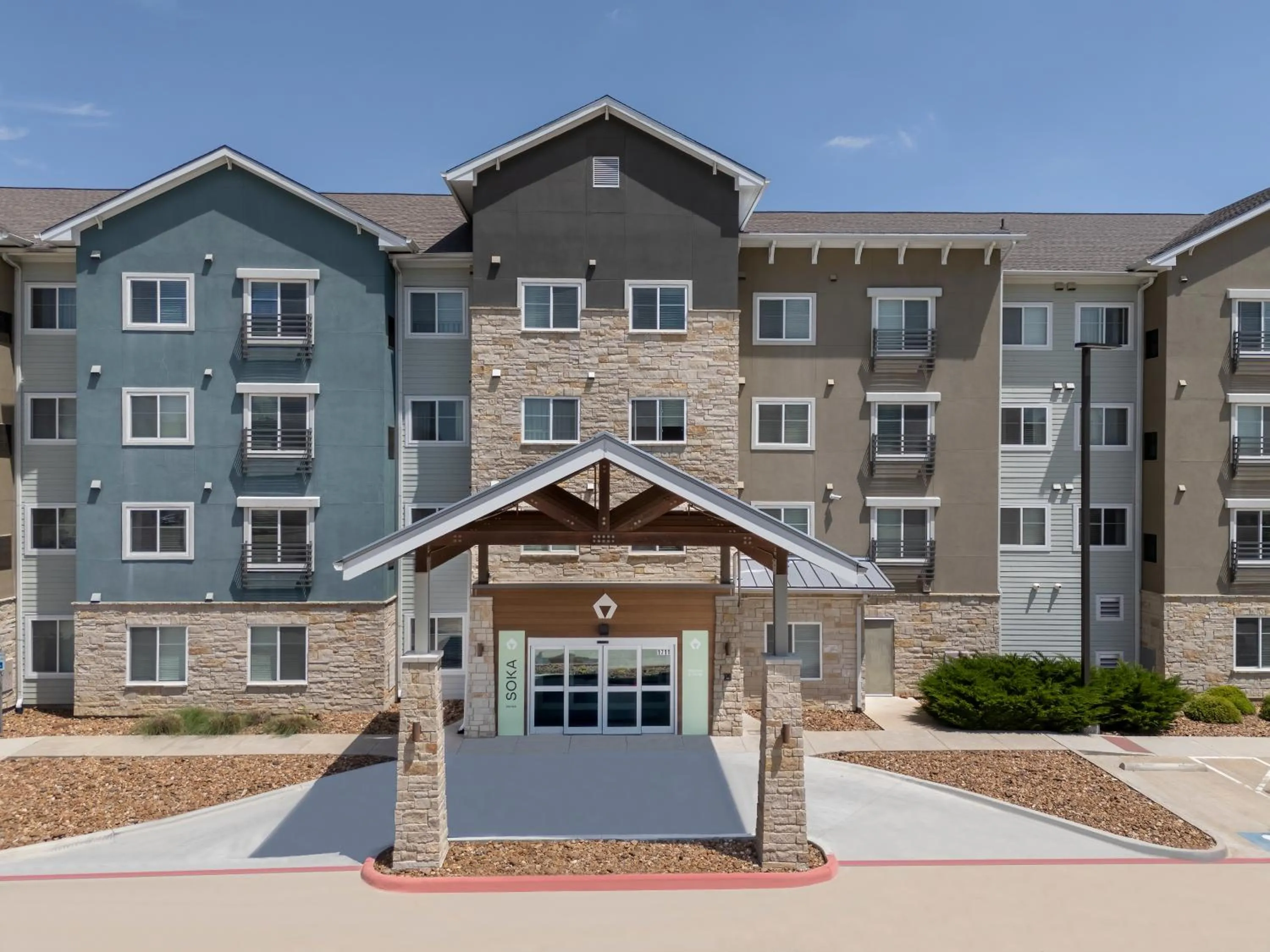 Property building in Soka Suites Dallas - Las Colinas