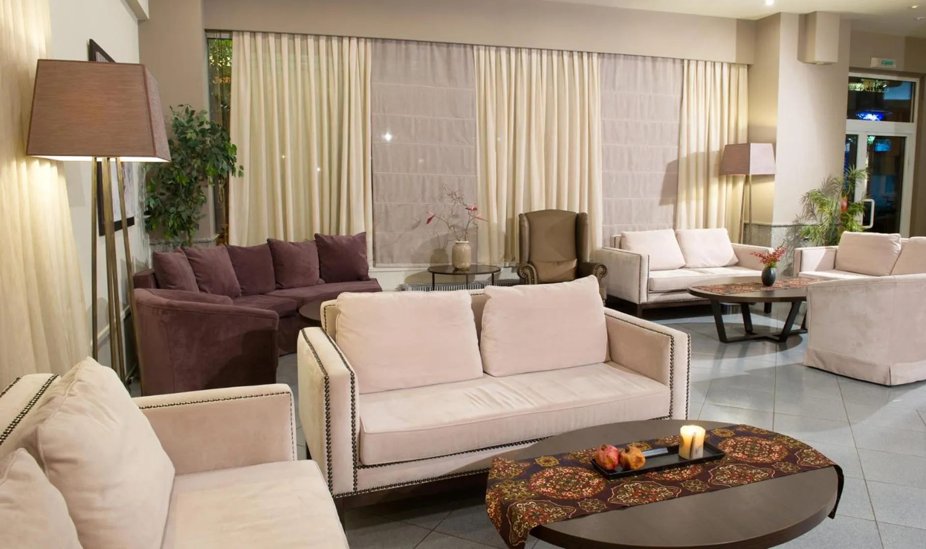 Communal lounge/ TV room in Aliakmon Hotel