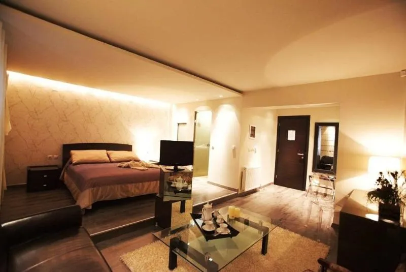 Photo of the whole room, Bed in Aliakmon Hotel