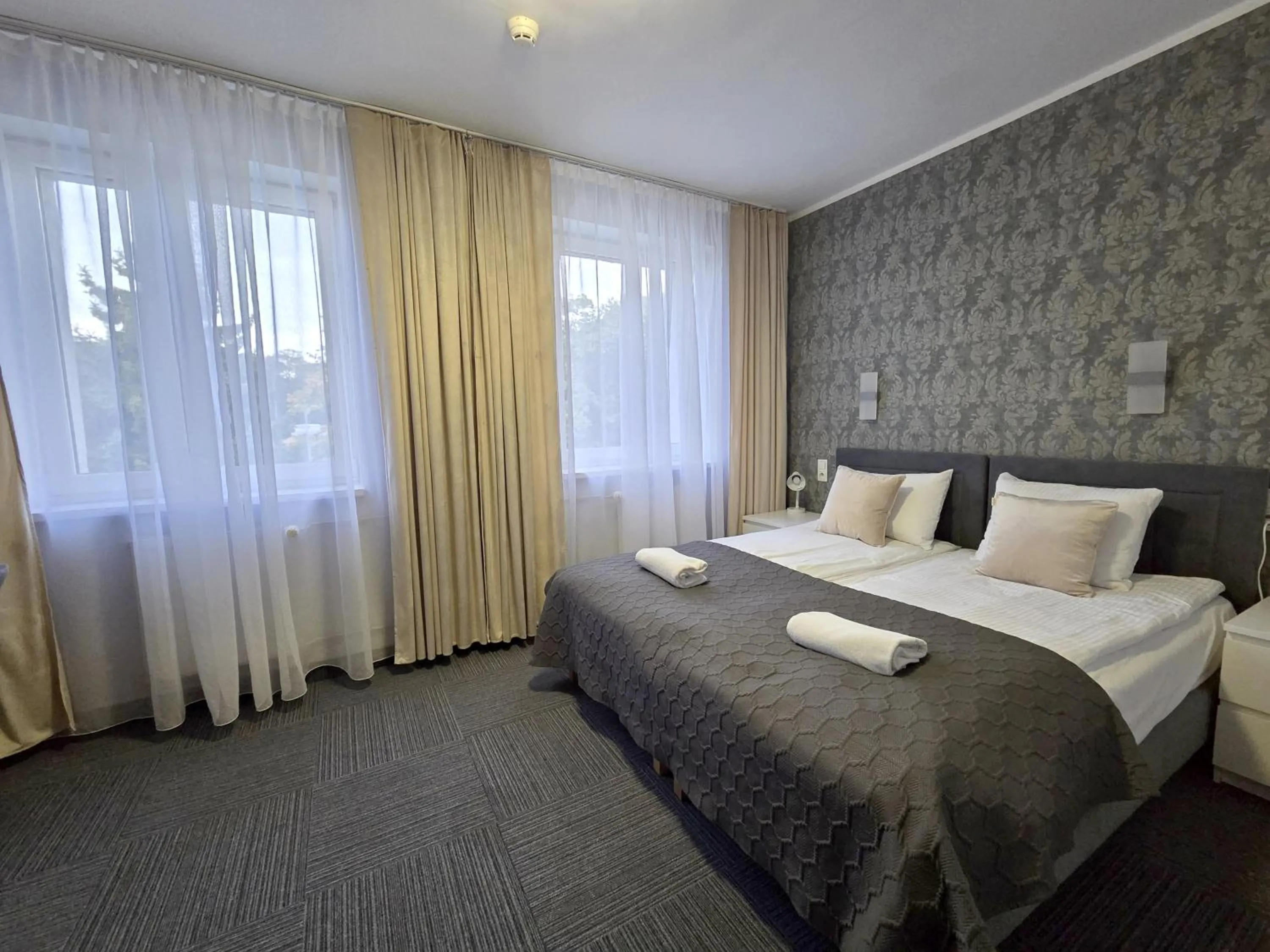 View (from property/room), Bed in Hotel Orbita