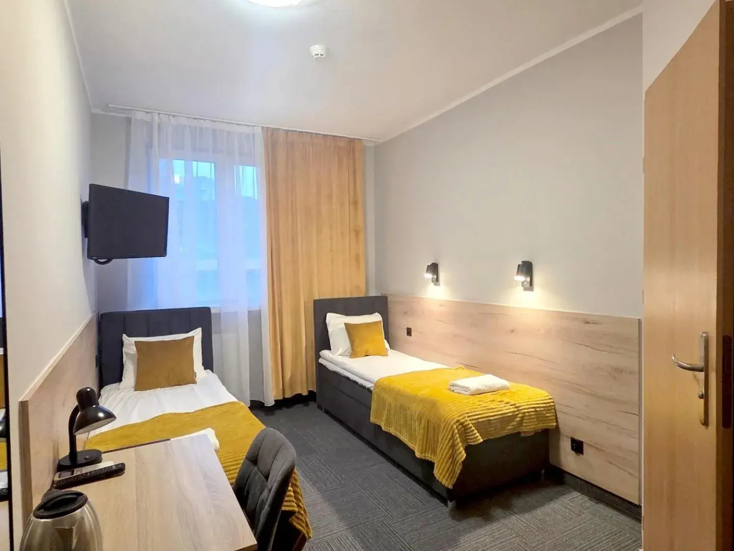 Twin Room in Hotel Orbita Twin Room in Hotel Orbita