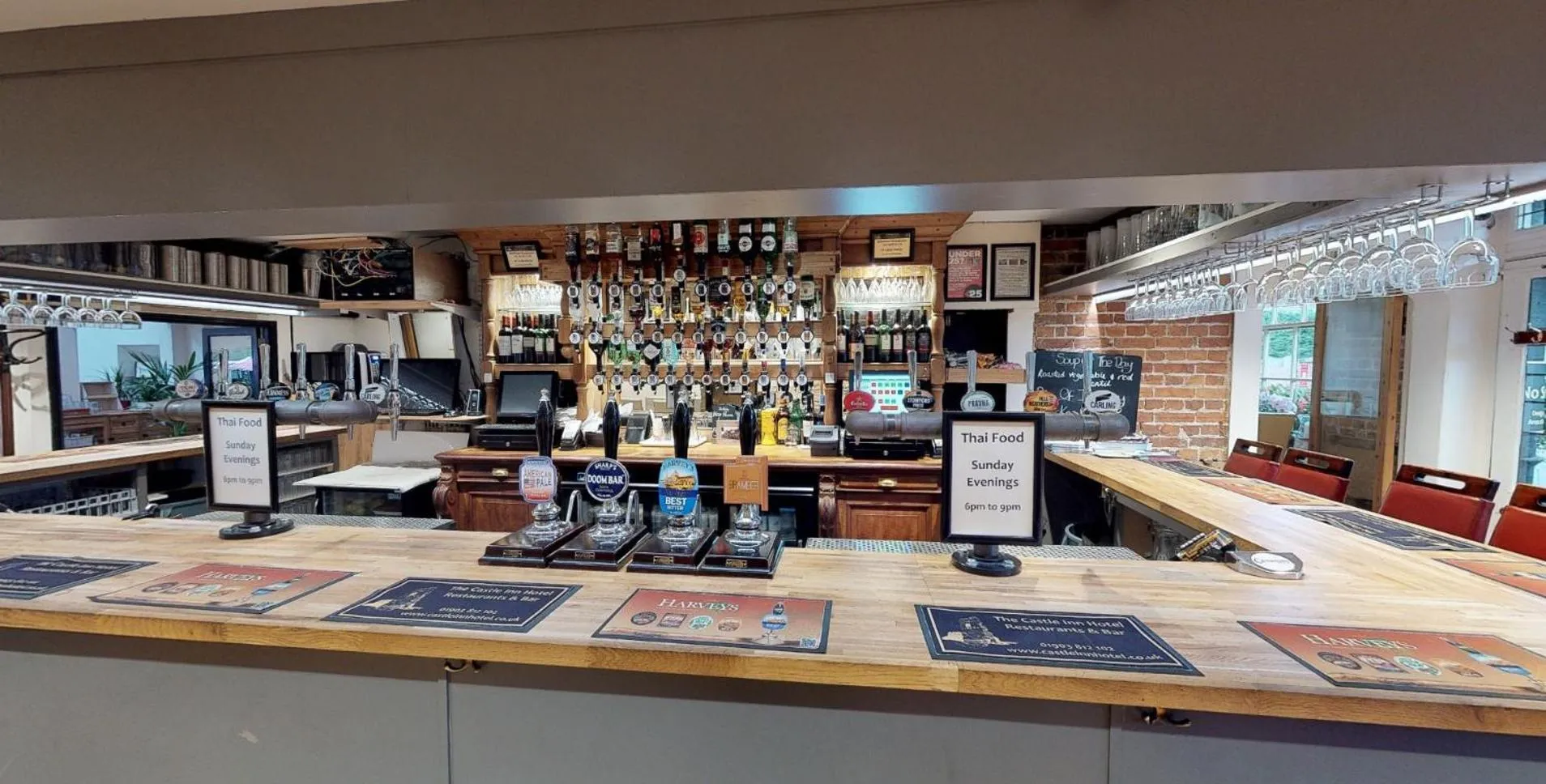 Lounge or bar in The Castle Inn Hotel Bramber