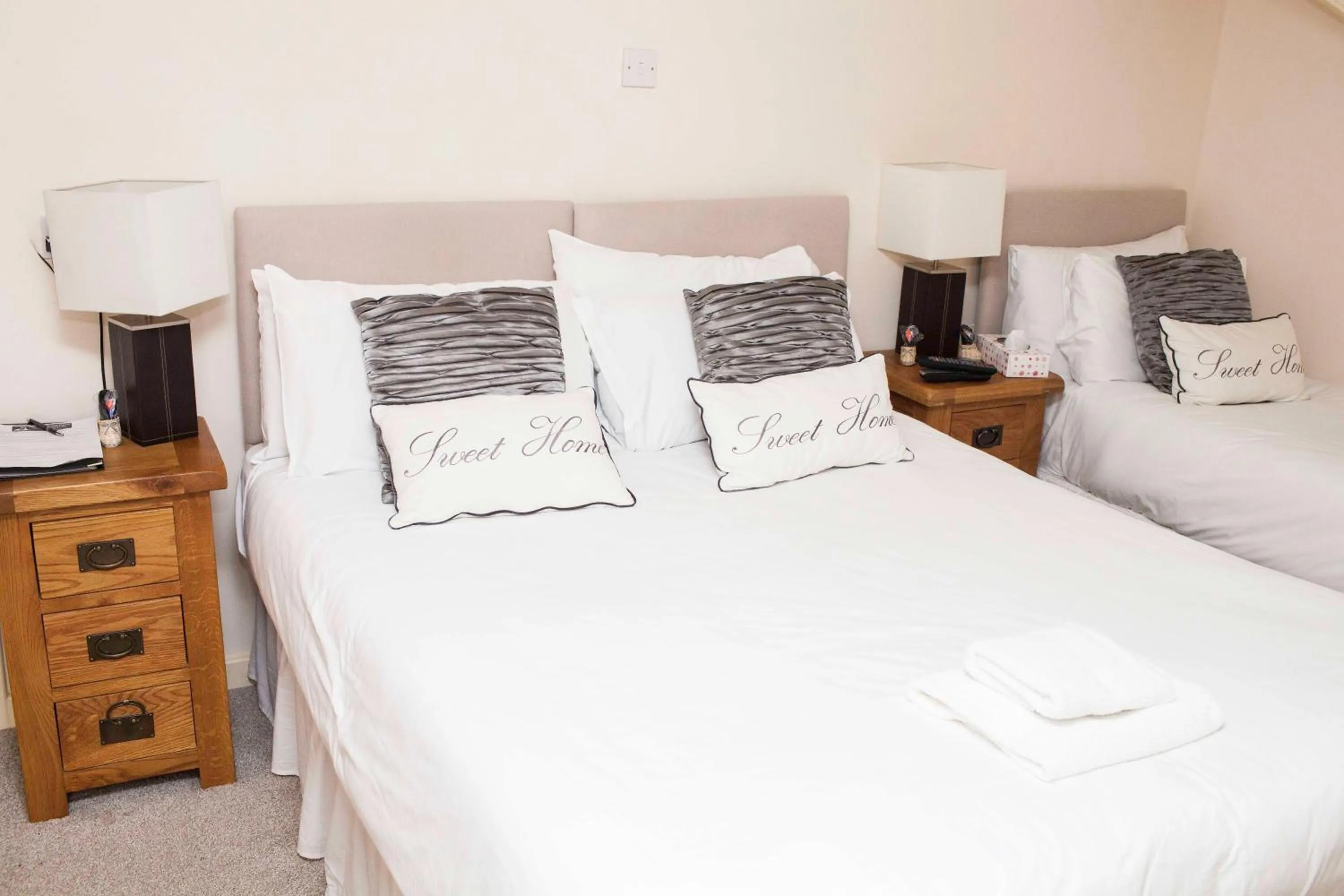 Bedroom, Bed in The Castle Inn Hotel Bramber