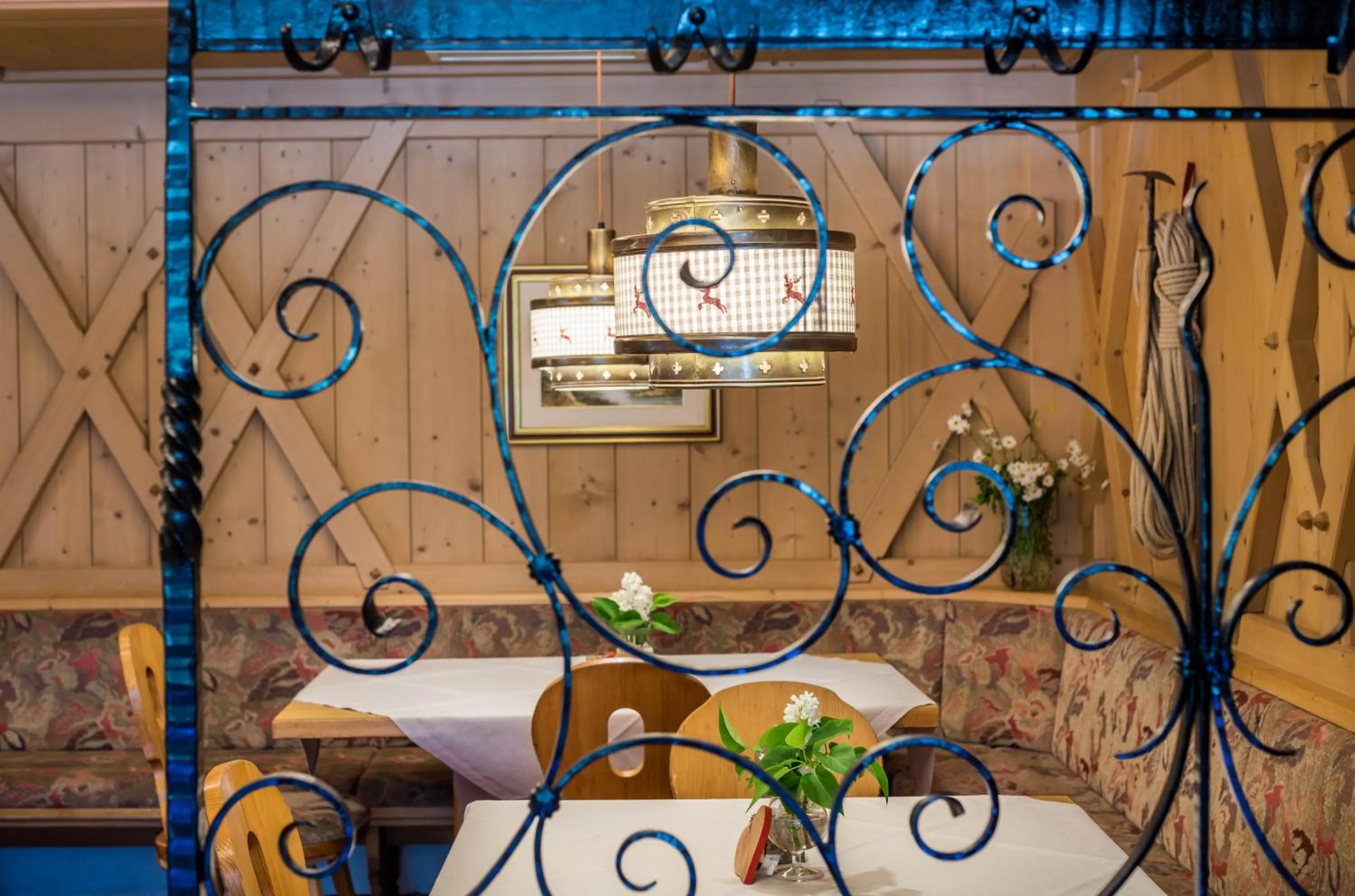 Evening entertainment in Hotel Alpenrast