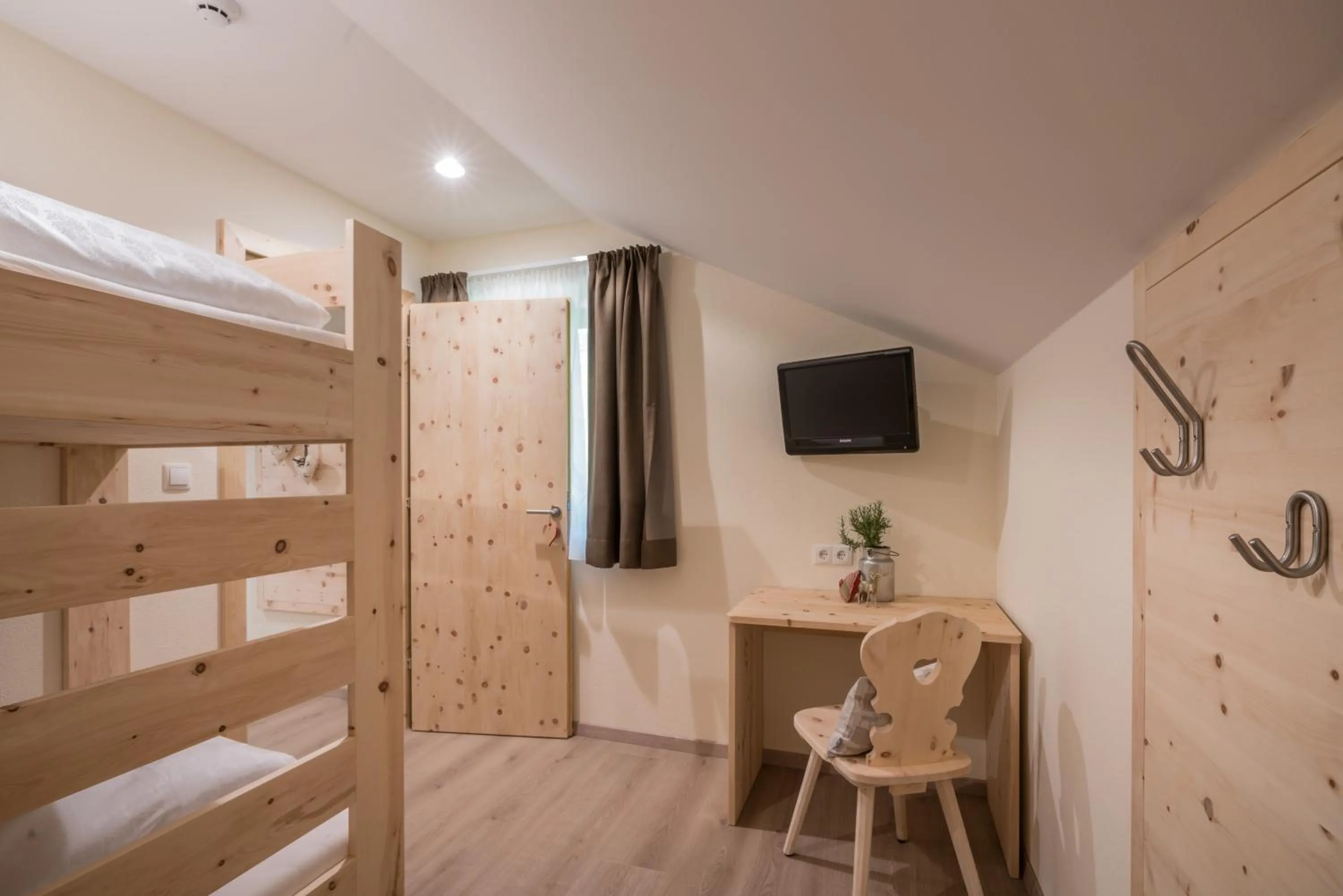 bunk bed, Bed in Hotel Alpenrast