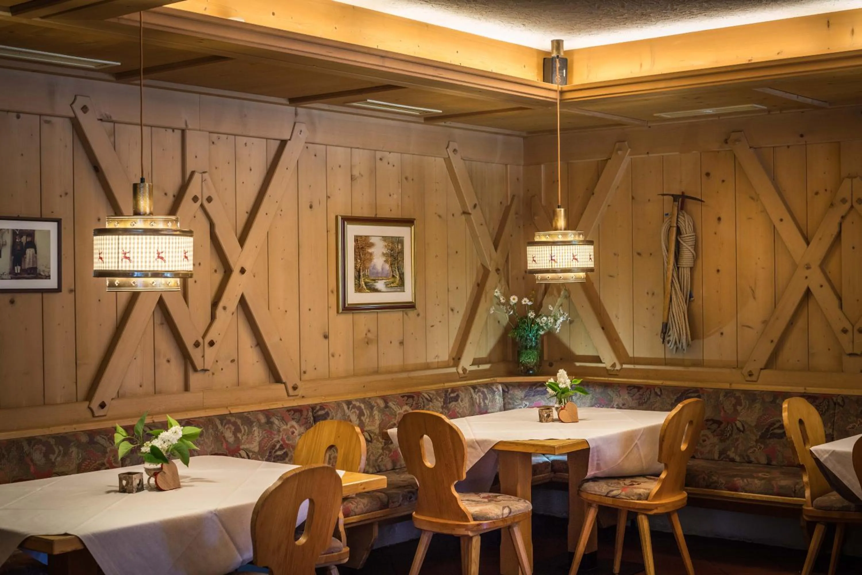 Evening entertainment in Hotel Alpenrast