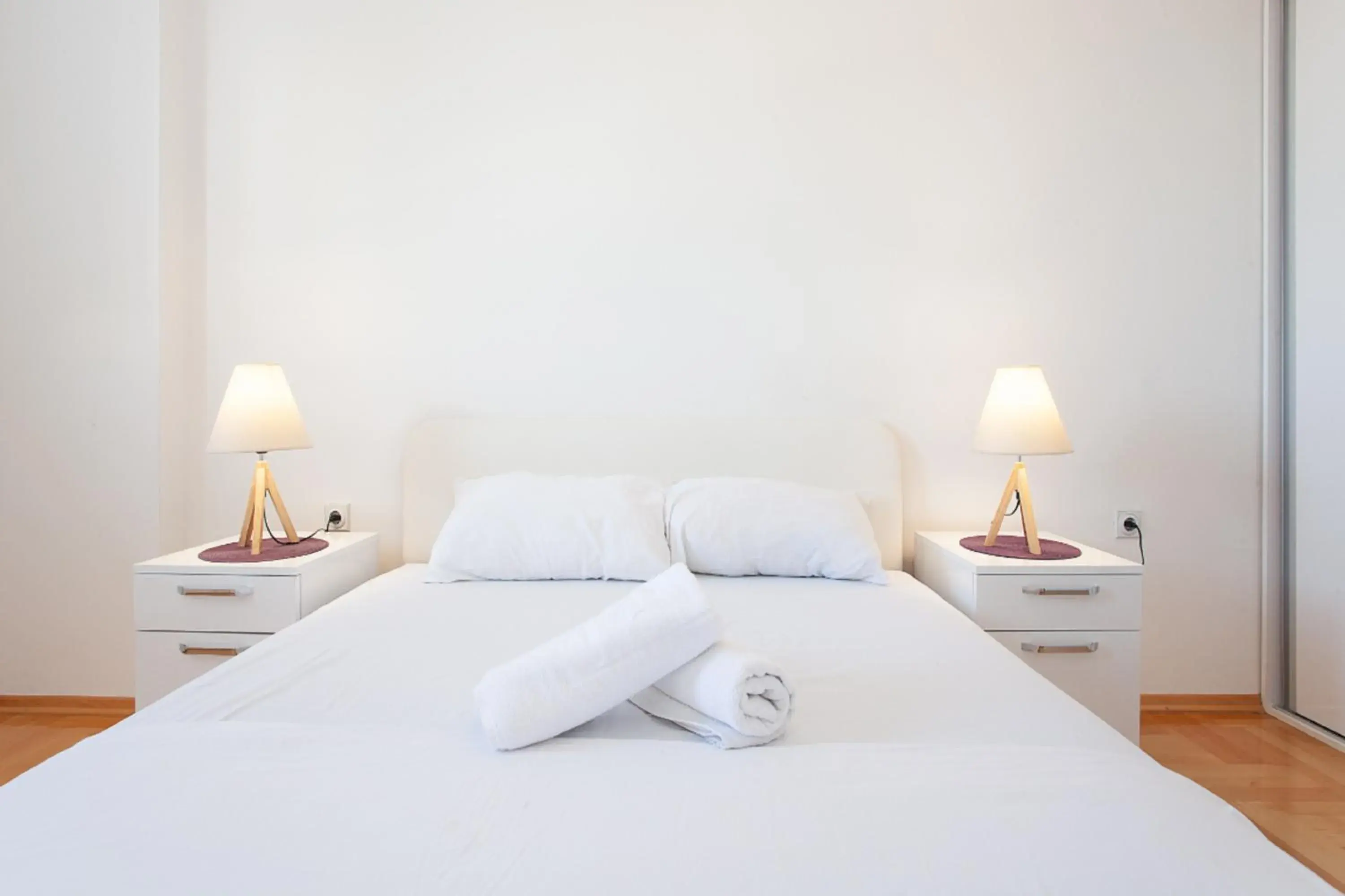 One-Bedroom Apartment with Balcony in Urban Hostel & Apartments One-Bedroom Apartment with Balcony in Urban Hostel & Apartments