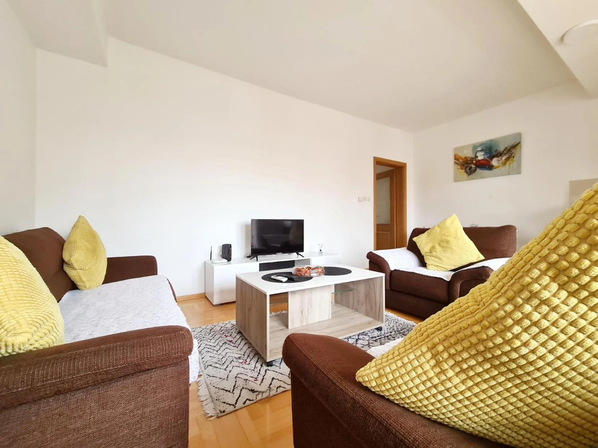 TV and multimedia in Urban Hostel & Apartments