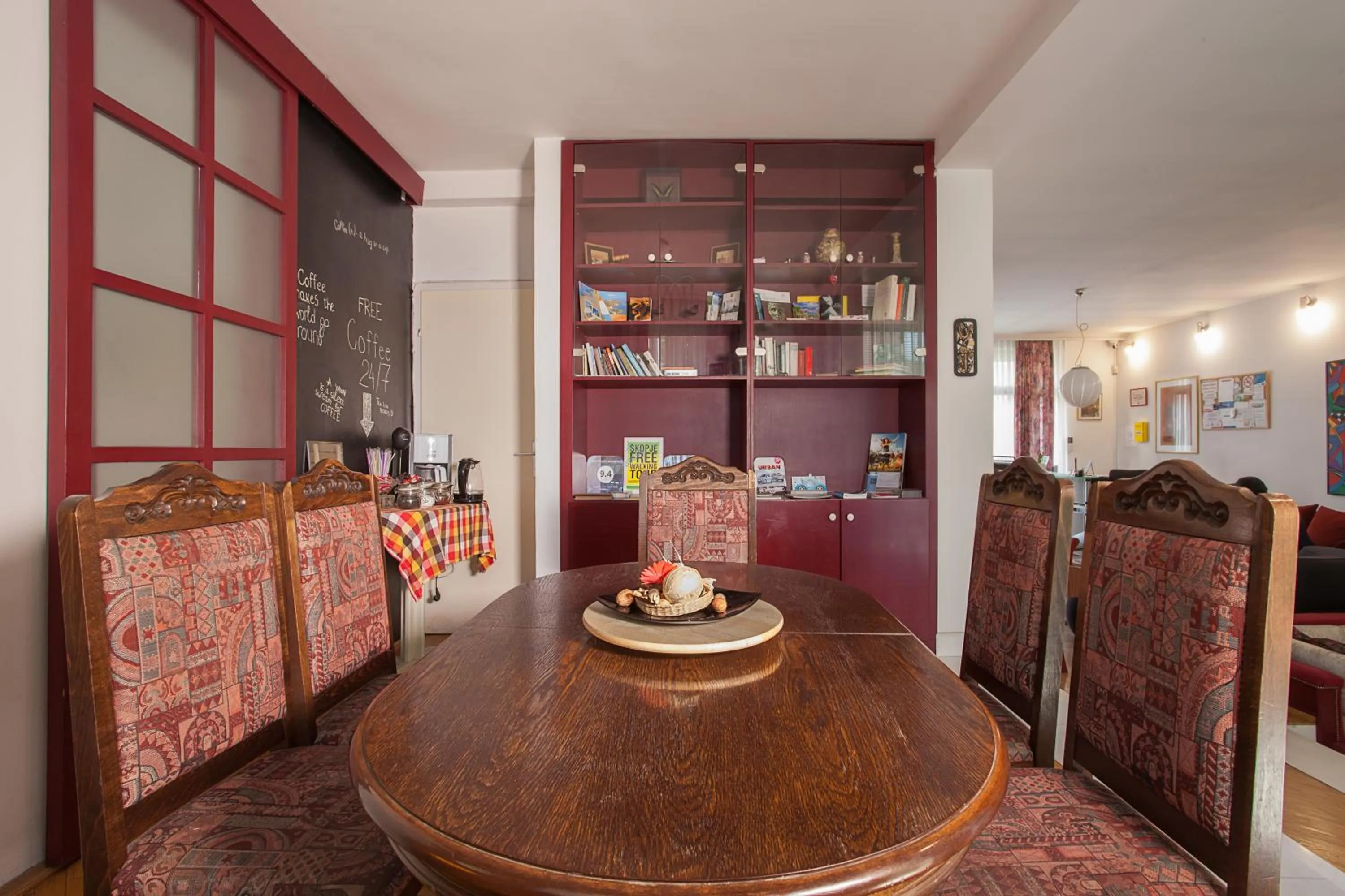 Seating area in Urban Hostel & Apartments