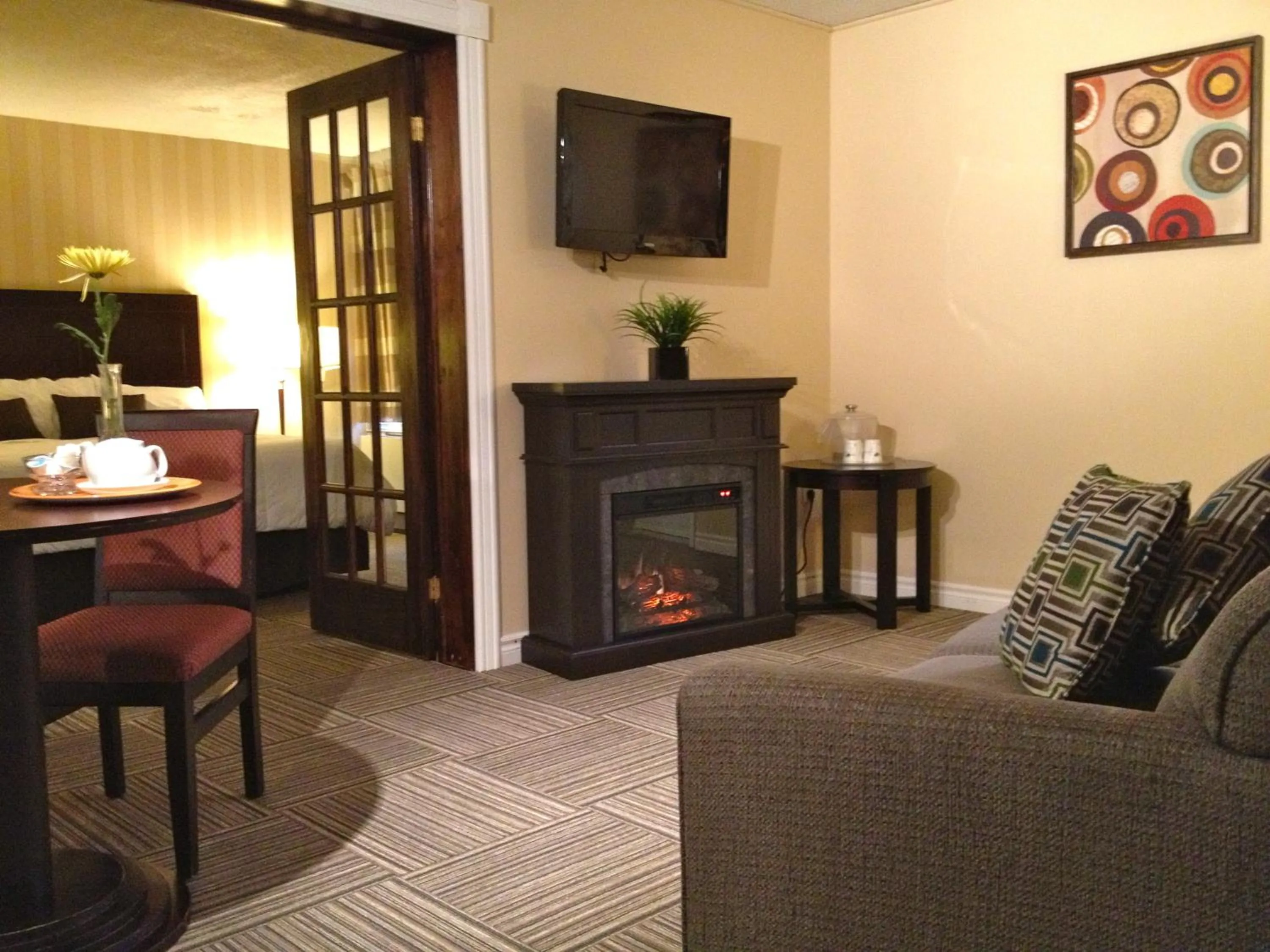 Living room in Travelodge by Wyndham Miramichi New Brunswick