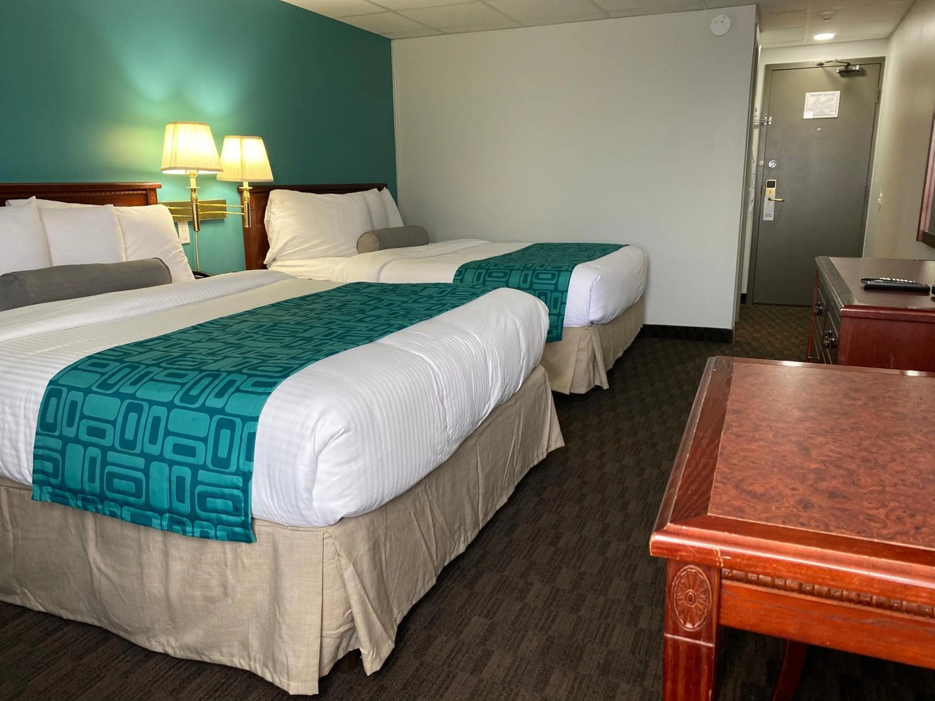 Bed in Travelodge by Wyndham Miramichi New Brunswick