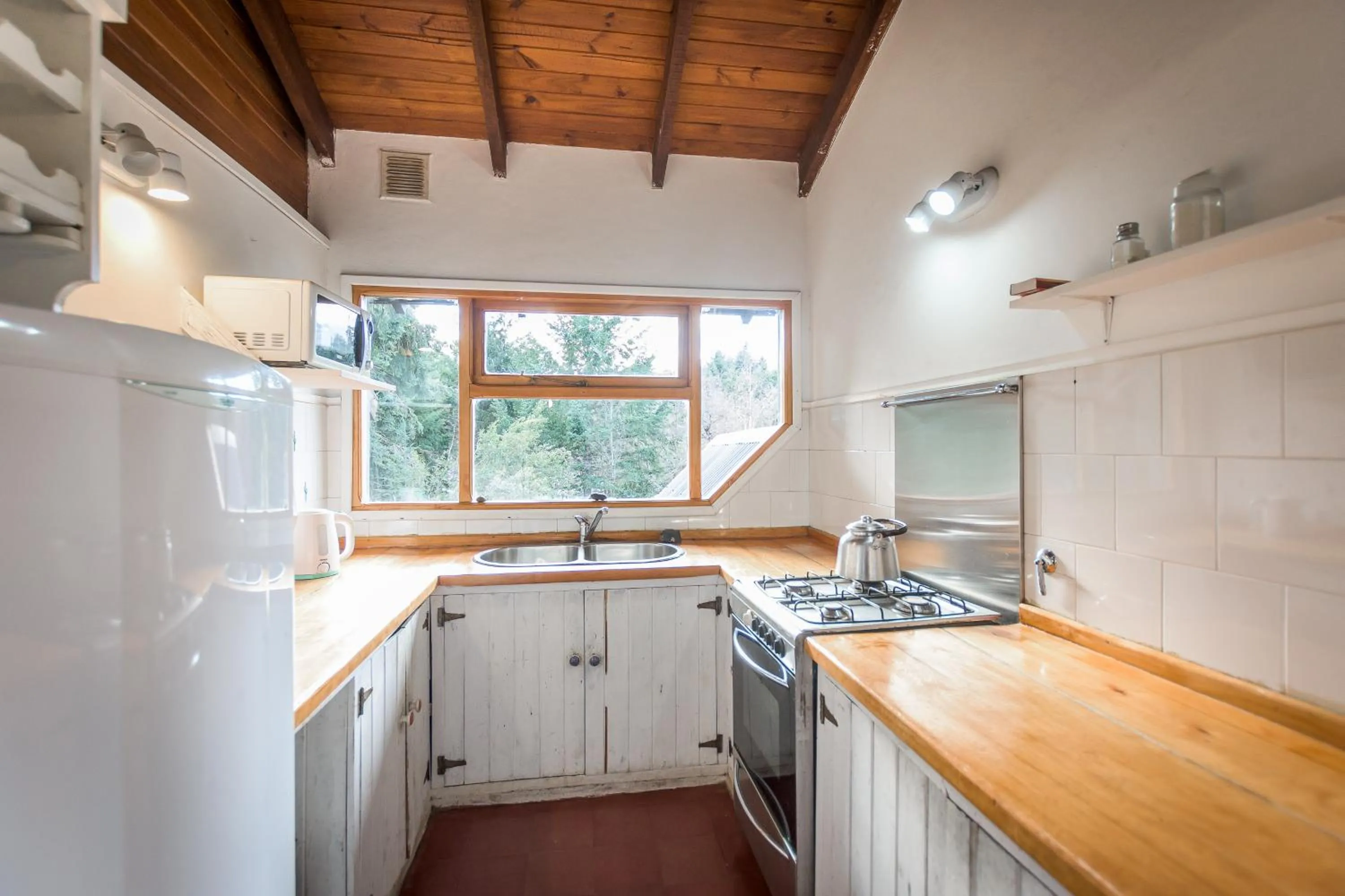 Kitchen or kitchenette in Hostel La Angostura