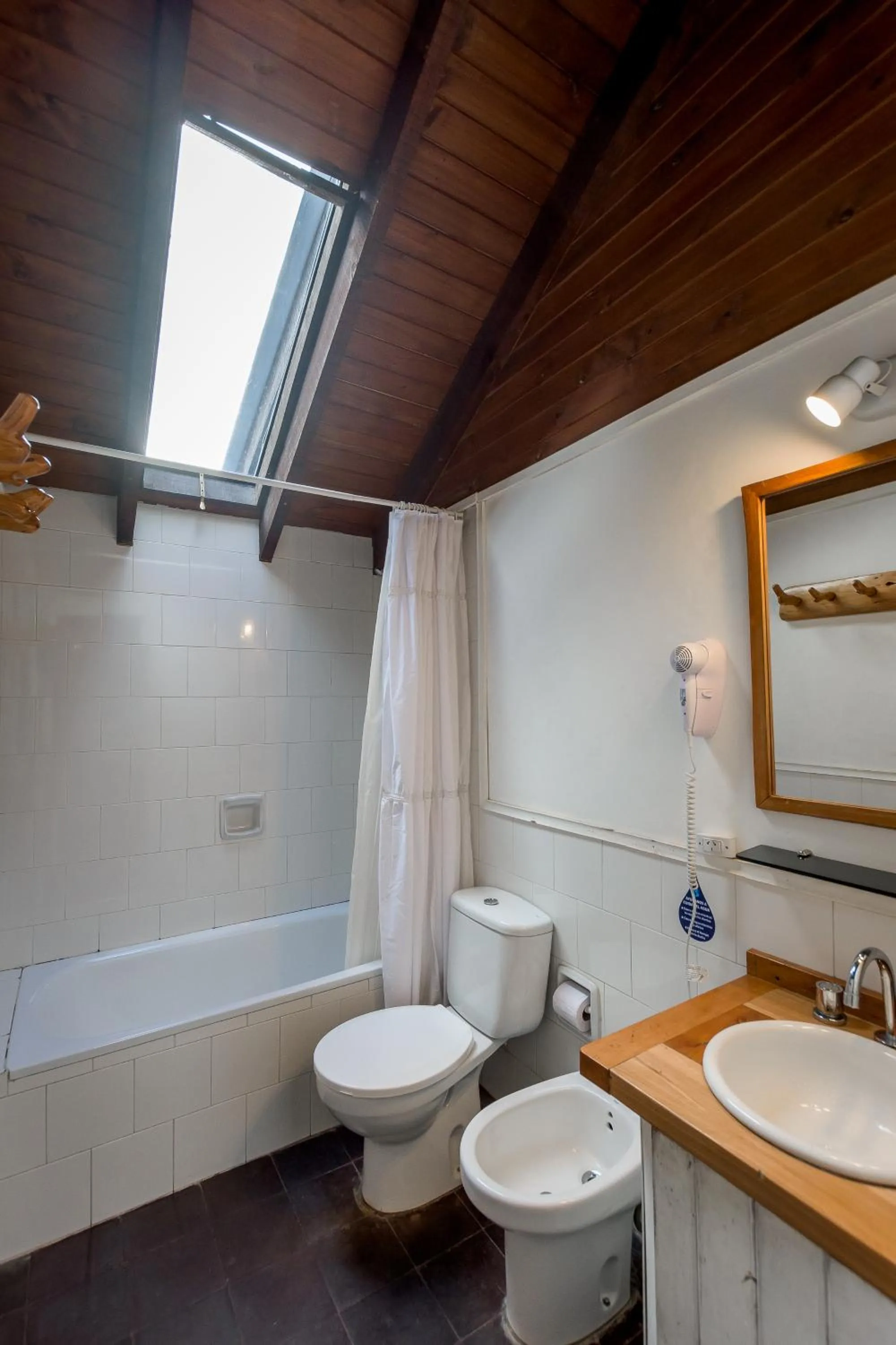 Shower in Hostel La Angostura