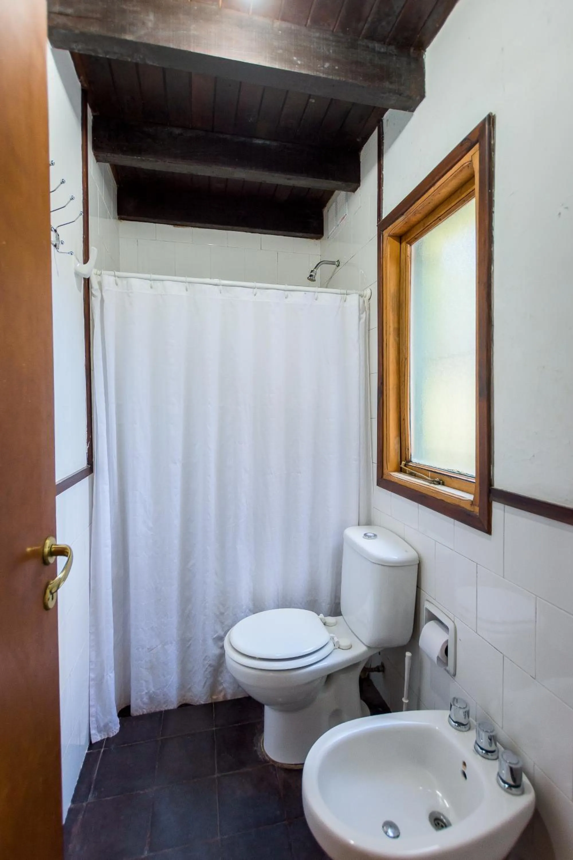 Shower in Hostel La Angostura