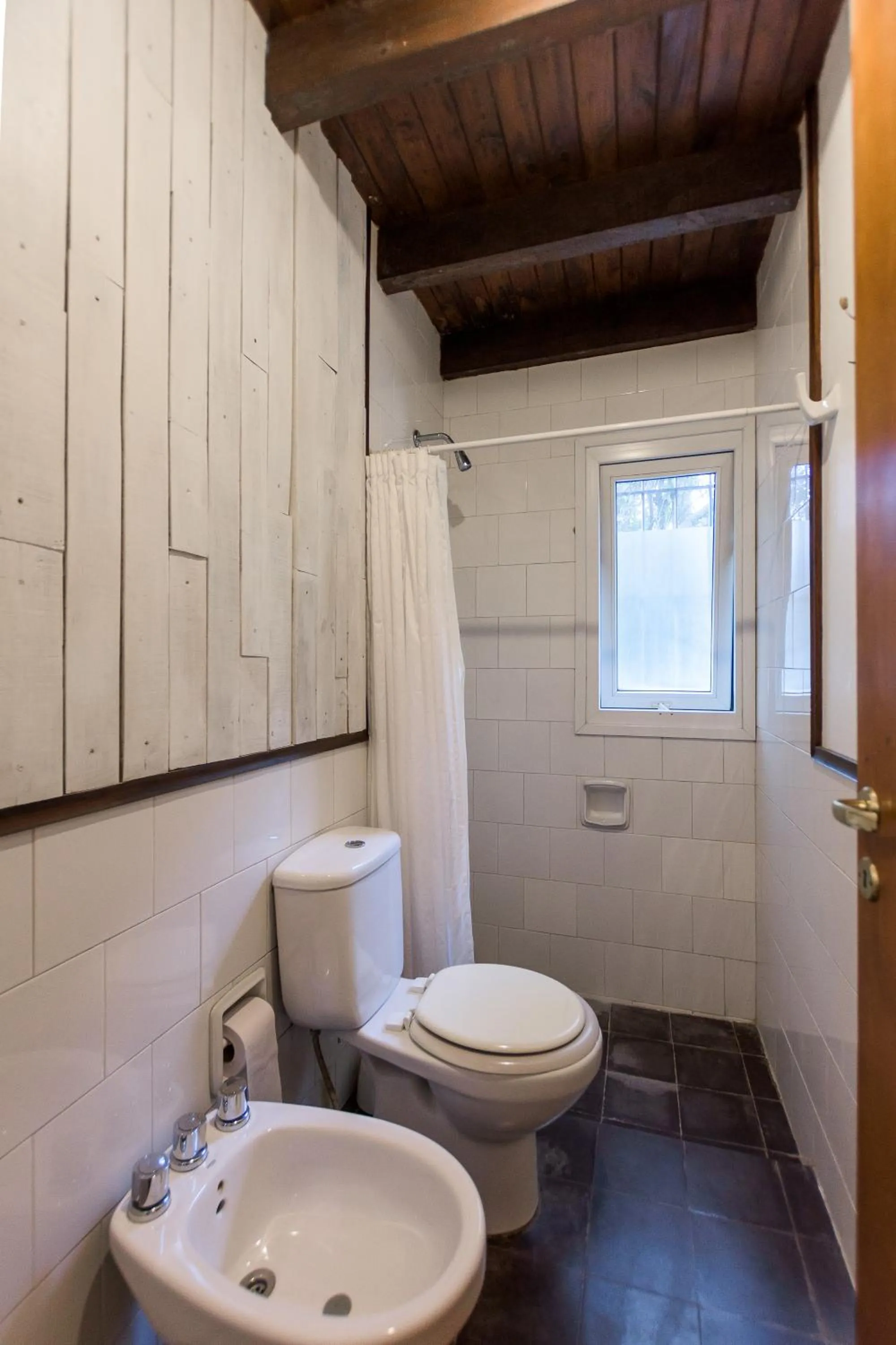 Shower in Hostel La Angostura