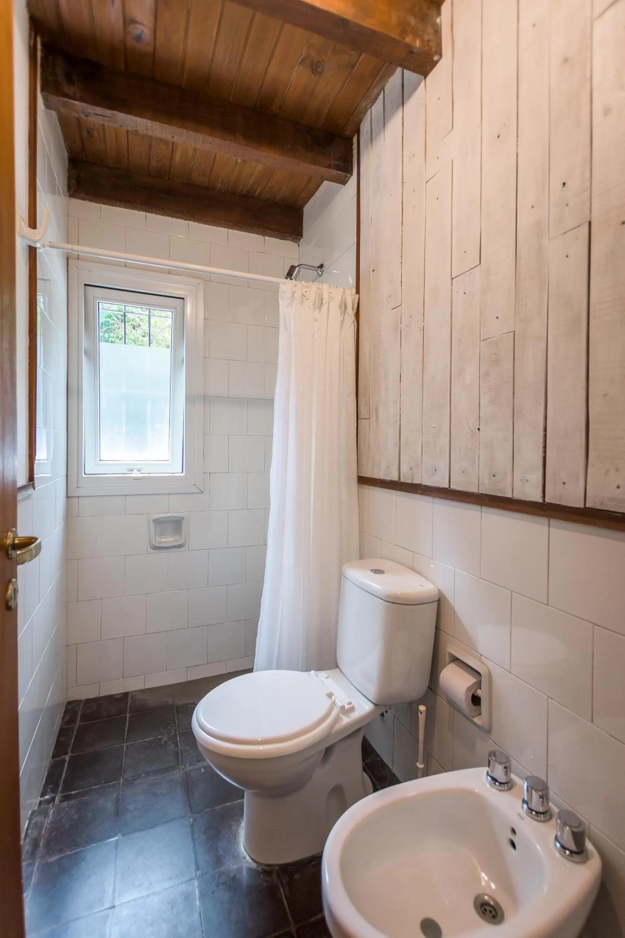 Shower in Hostel La Angostura