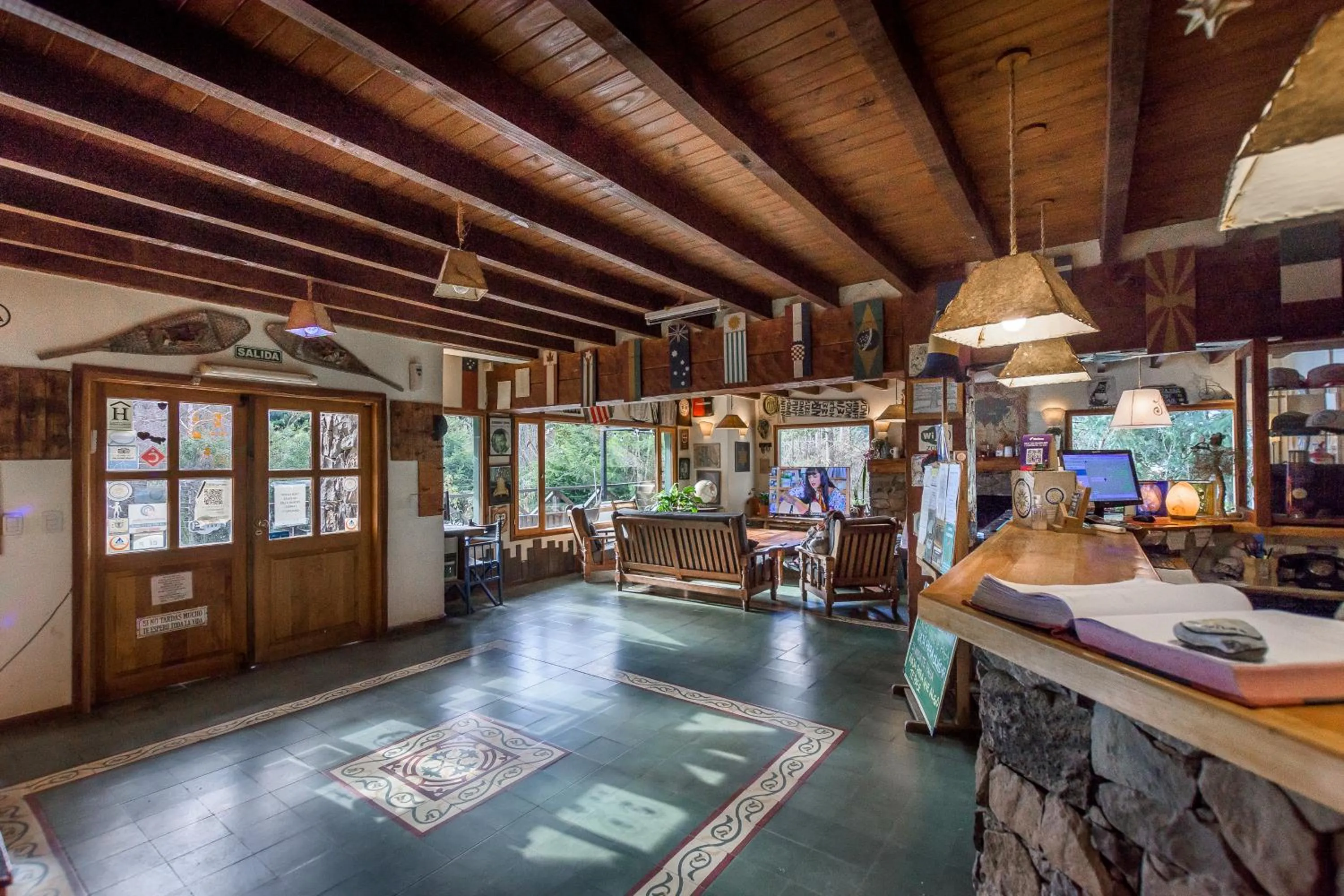 Restaurant/places to eat in Hostel La Angostura